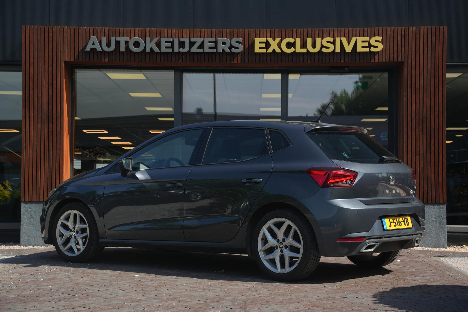 SEAT Ibiza 1.0 TSI FR Business Intense Plus 2020 Magnetic tech grey 6