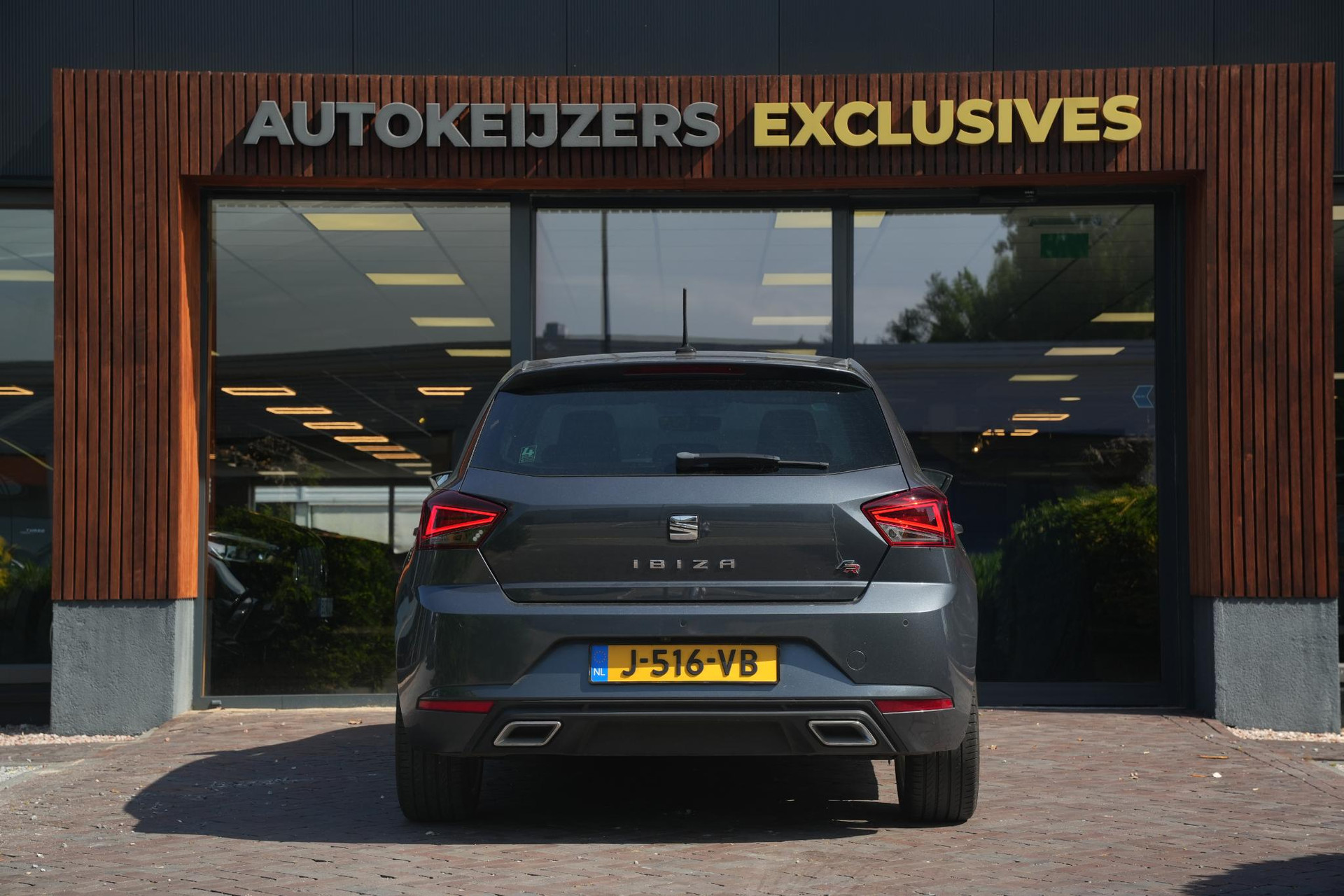 SEAT Ibiza 1.0 TSI FR Business Intense Plus 2020 Magnetic tech grey 7