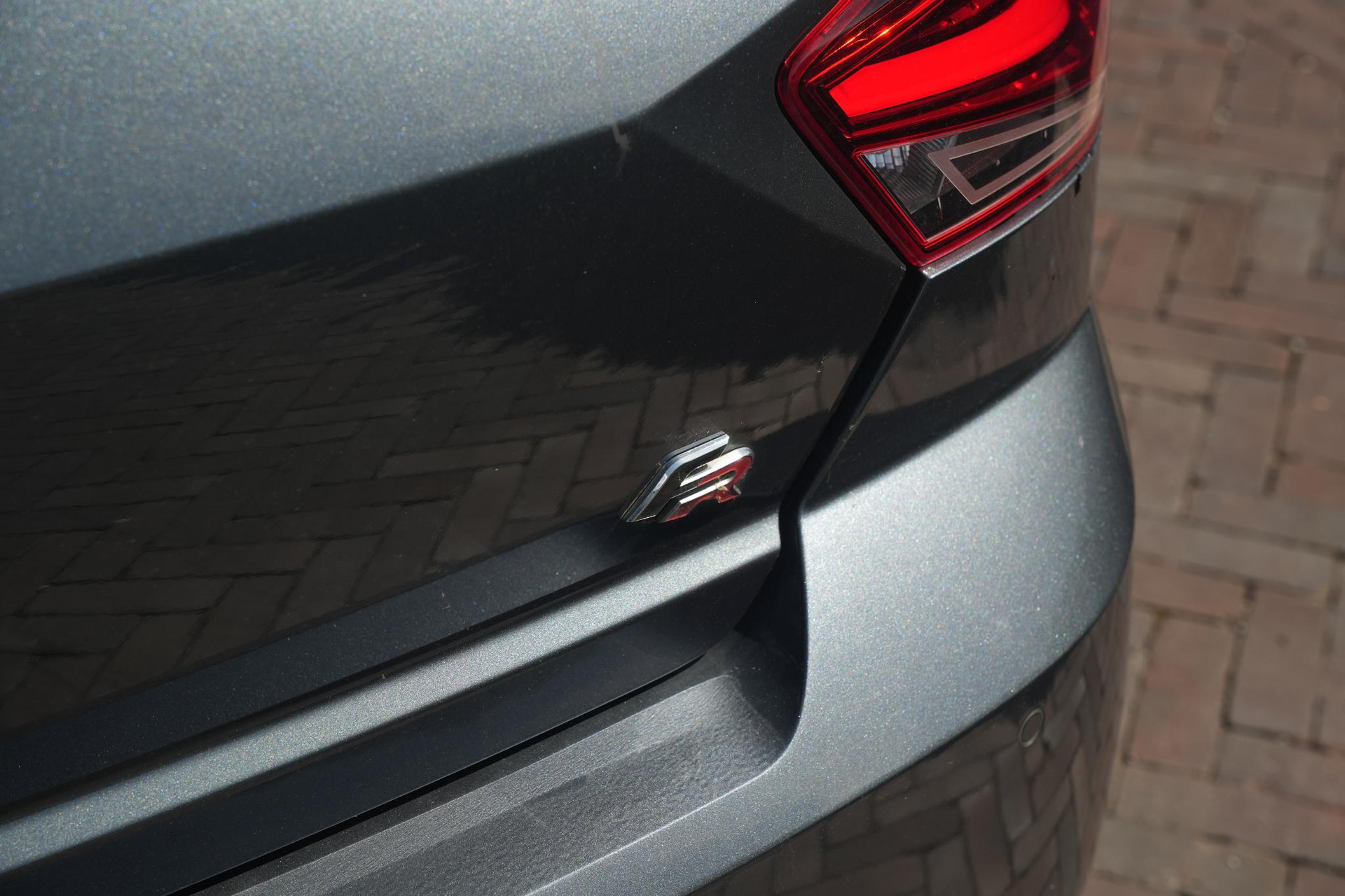 SEAT Ibiza 1.0 TSI FR Business Intense Plus 2020 Magnetic tech grey 8