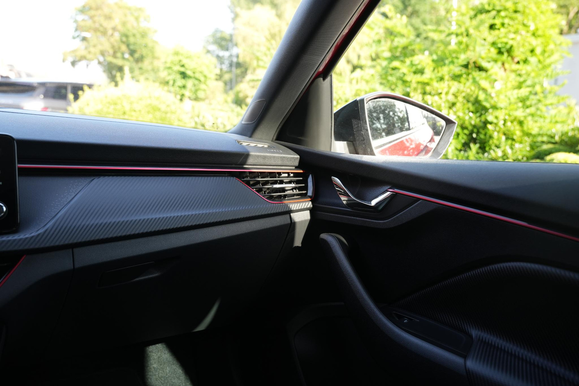 Škoda Kamiq 1.0 TSI Monte Carlo 2026 Velvet red (K1) 16