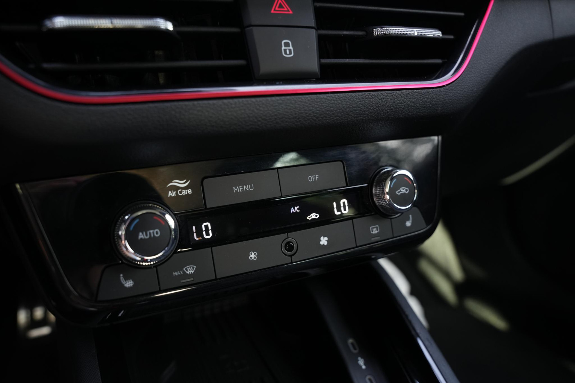 Škoda Kamiq 1.0 TSI Monte Carlo 2026 Velvet red (K1) 29