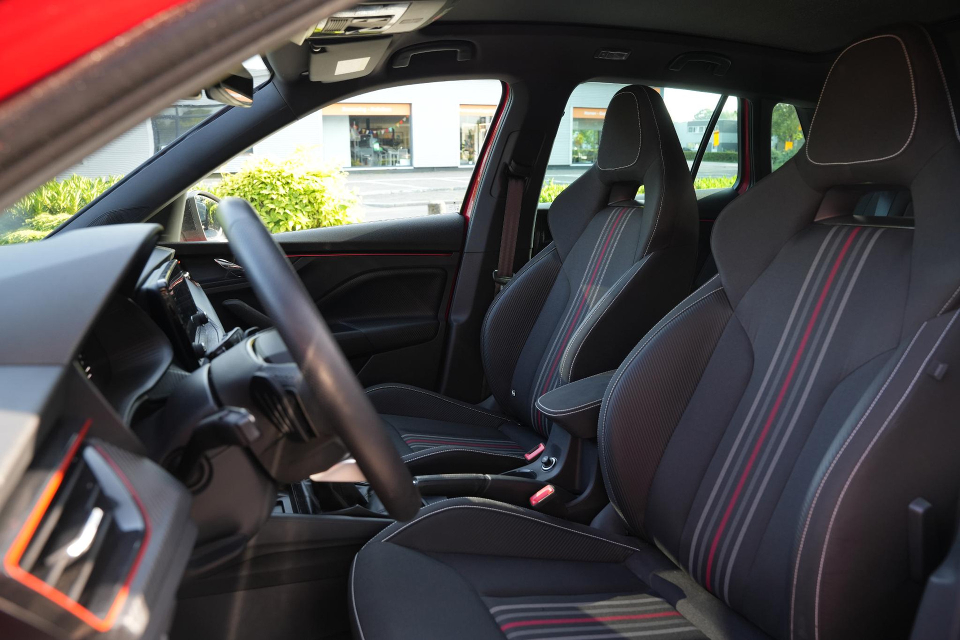Škoda Kamiq 1.0 TSI Monte Carlo 2026 Velvet red (K1) 4