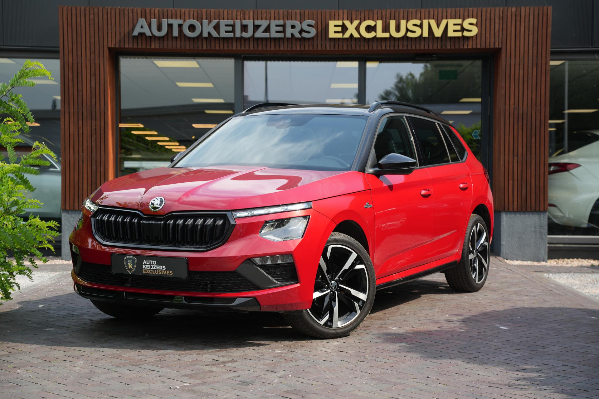 Škoda Kamiq 1.0 TSI Monte Carlo 2026 Velvet red (K1) 5