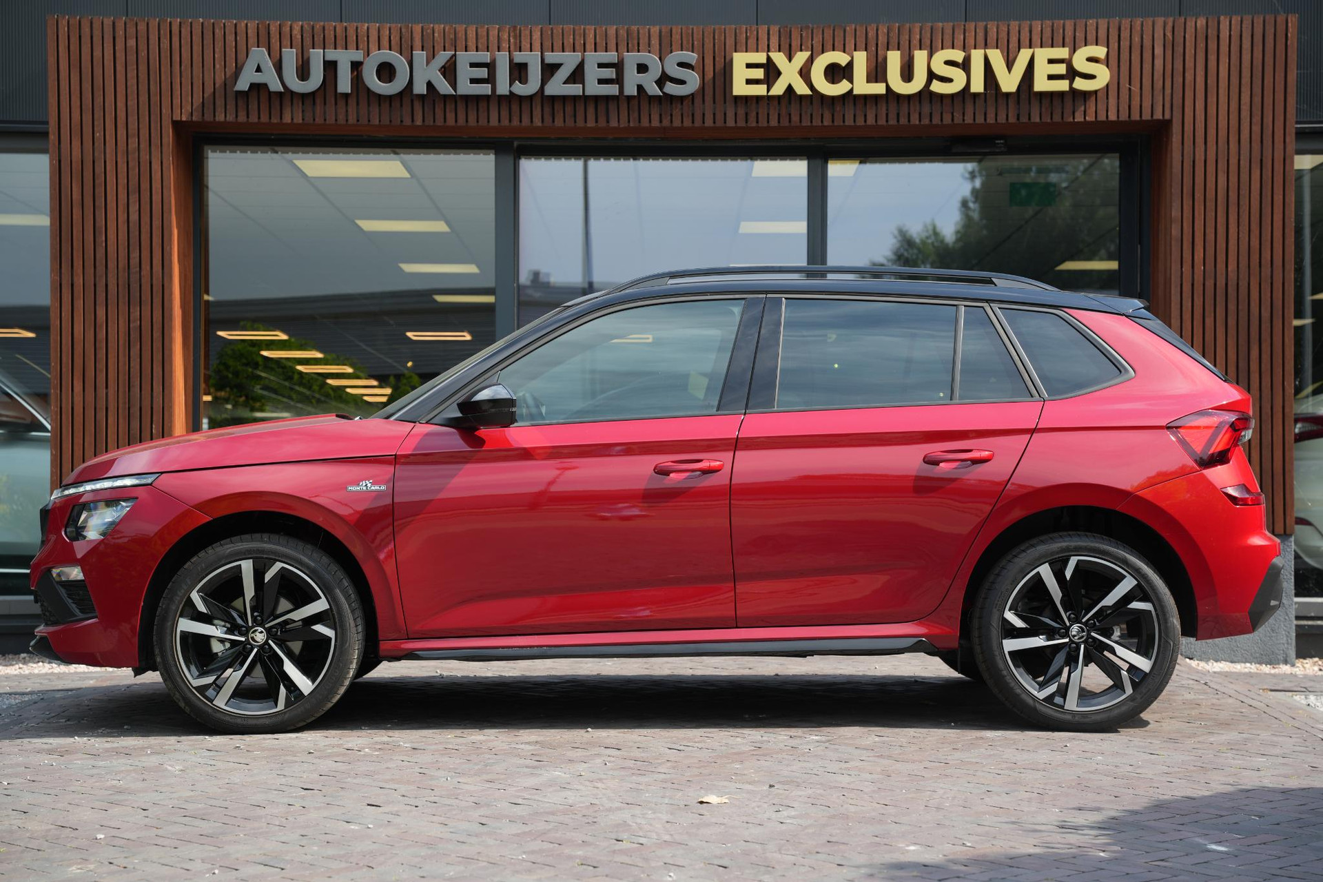 Škoda Kamiq 1.0 TSI Monte Carlo 2026 Velvet red (K1) 7