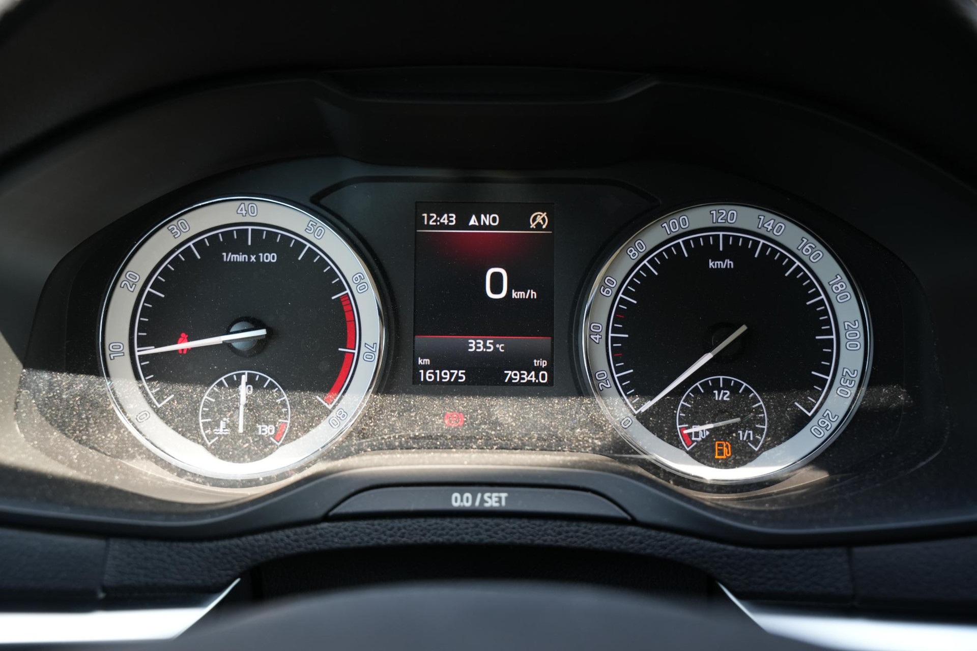 Škoda Karoq 1.0 TSI Business Edition 2020 Steel grey 18