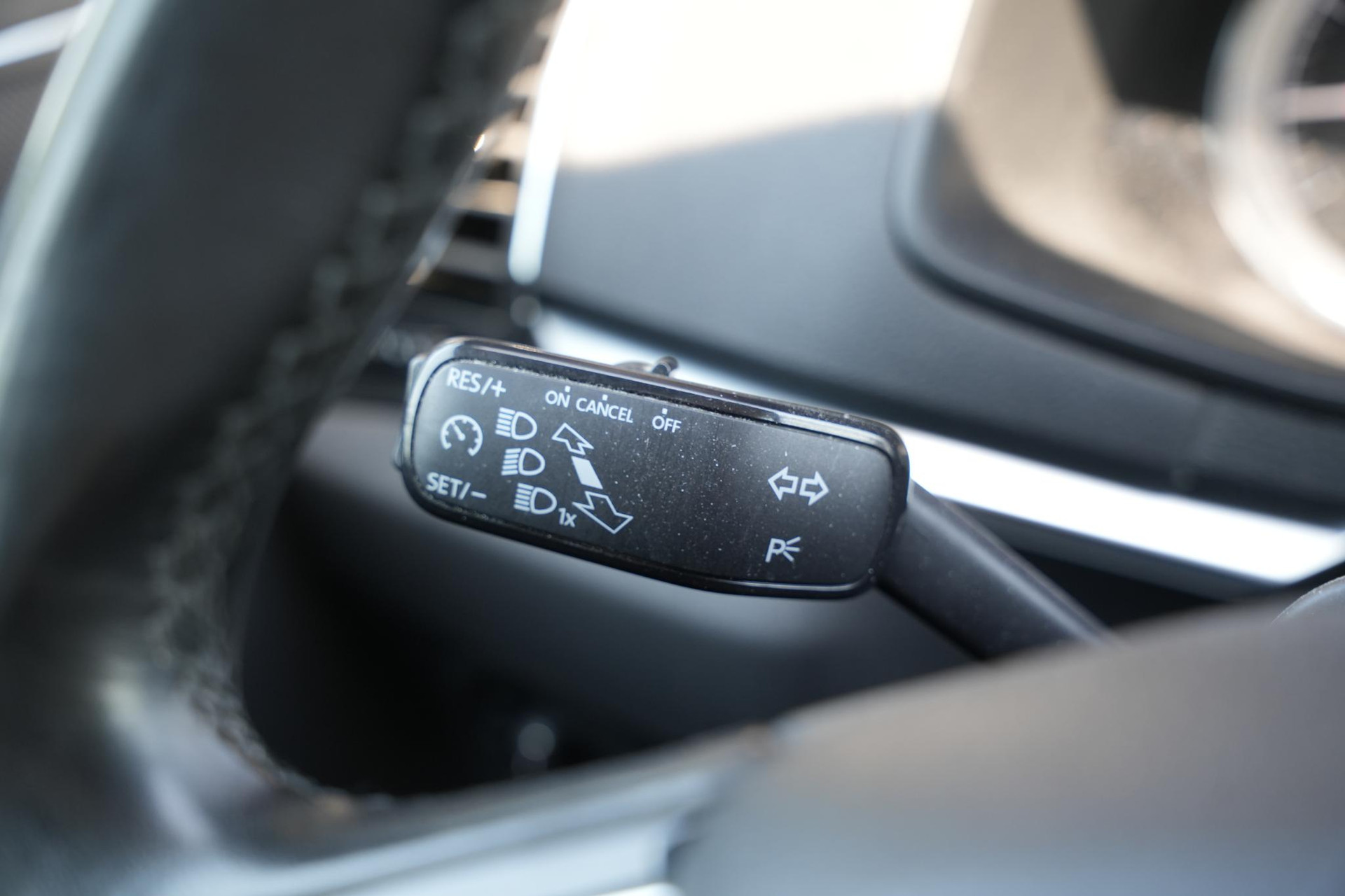 Škoda Karoq 1.0 TSI Business Edition 2020 Steel grey 19