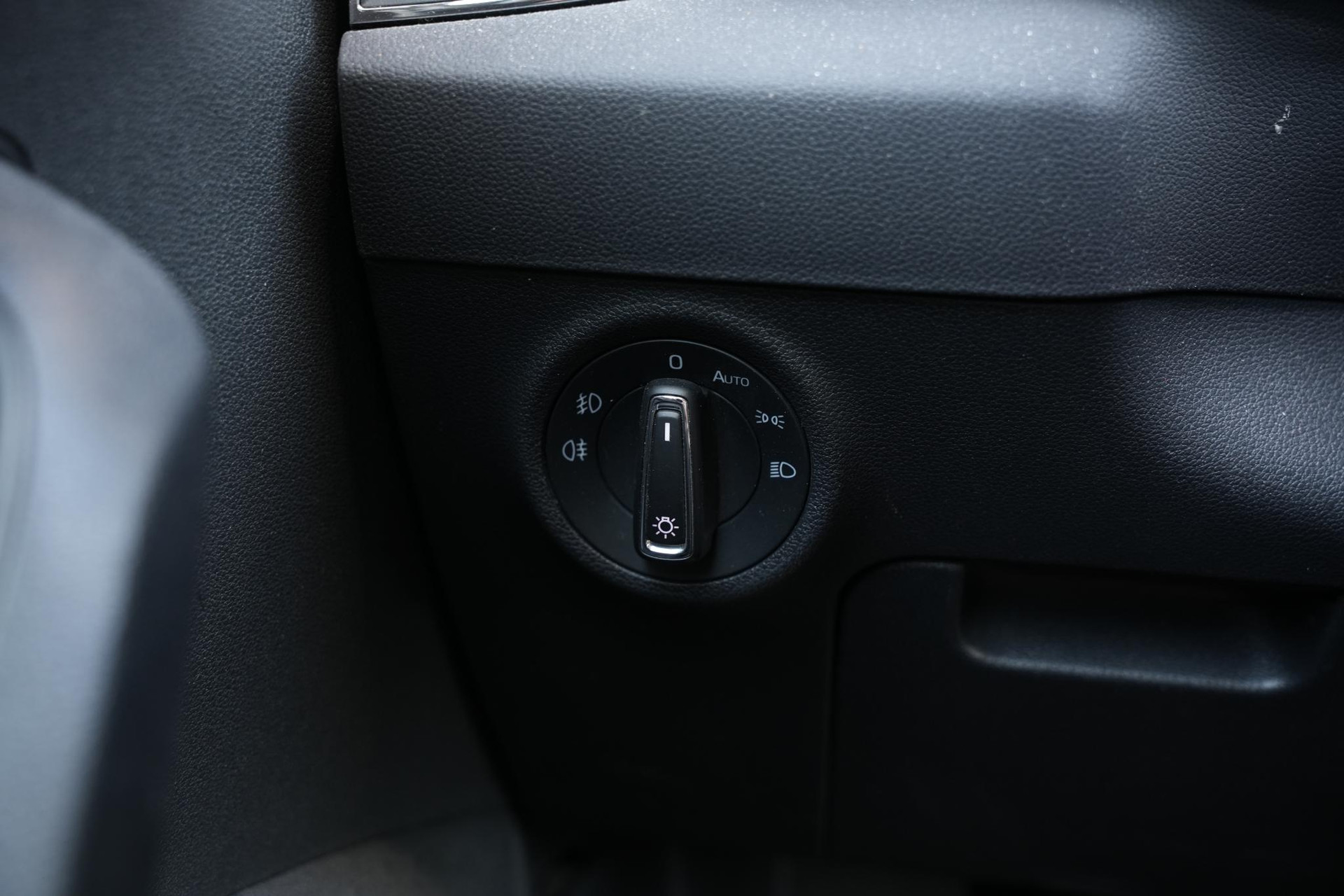 Škoda Karoq 1.0 TSI Business Edition 2020 Steel grey 26