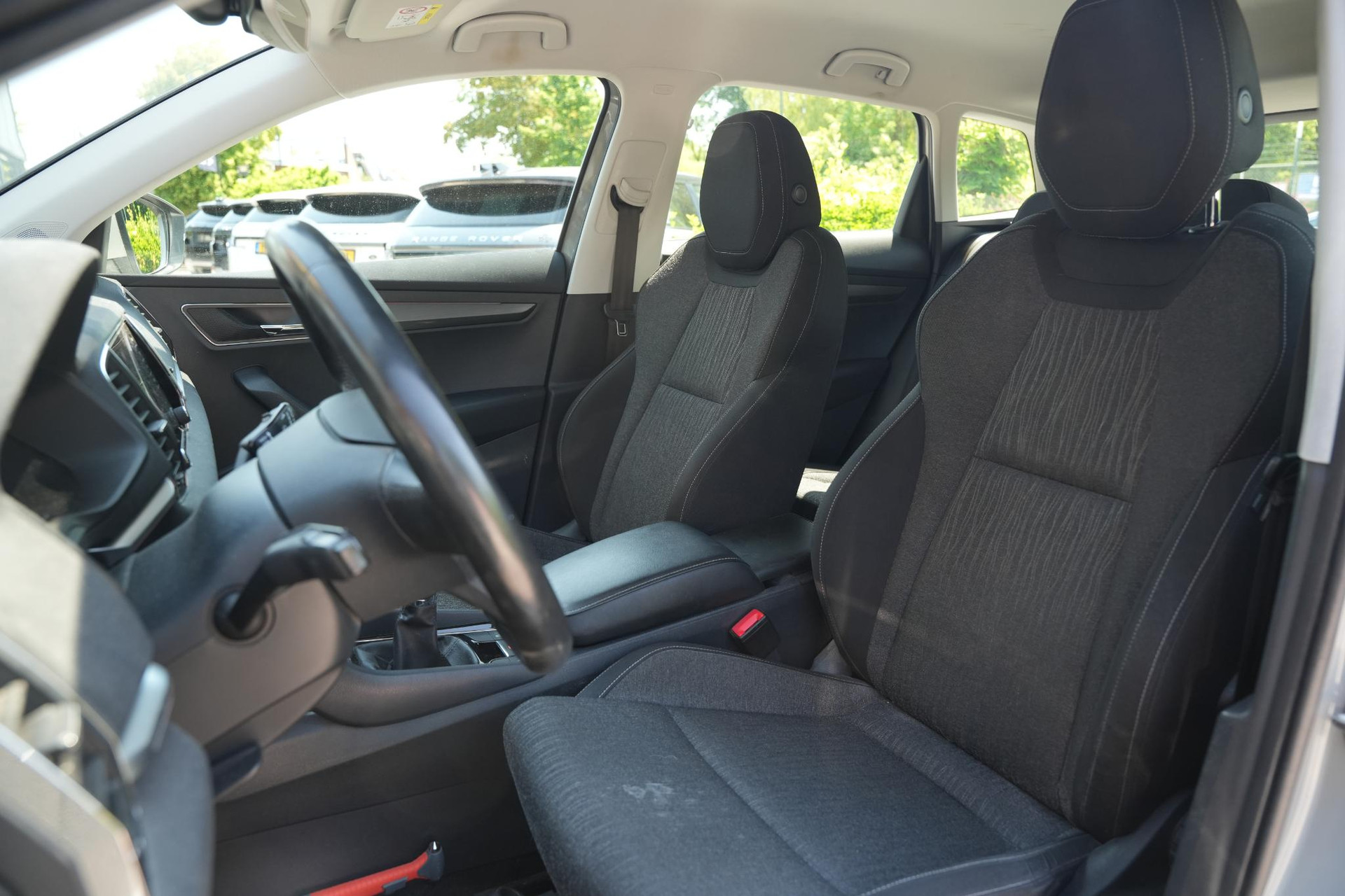 Škoda Karoq 1.0 TSI Business Edition 2020 Steel grey 4