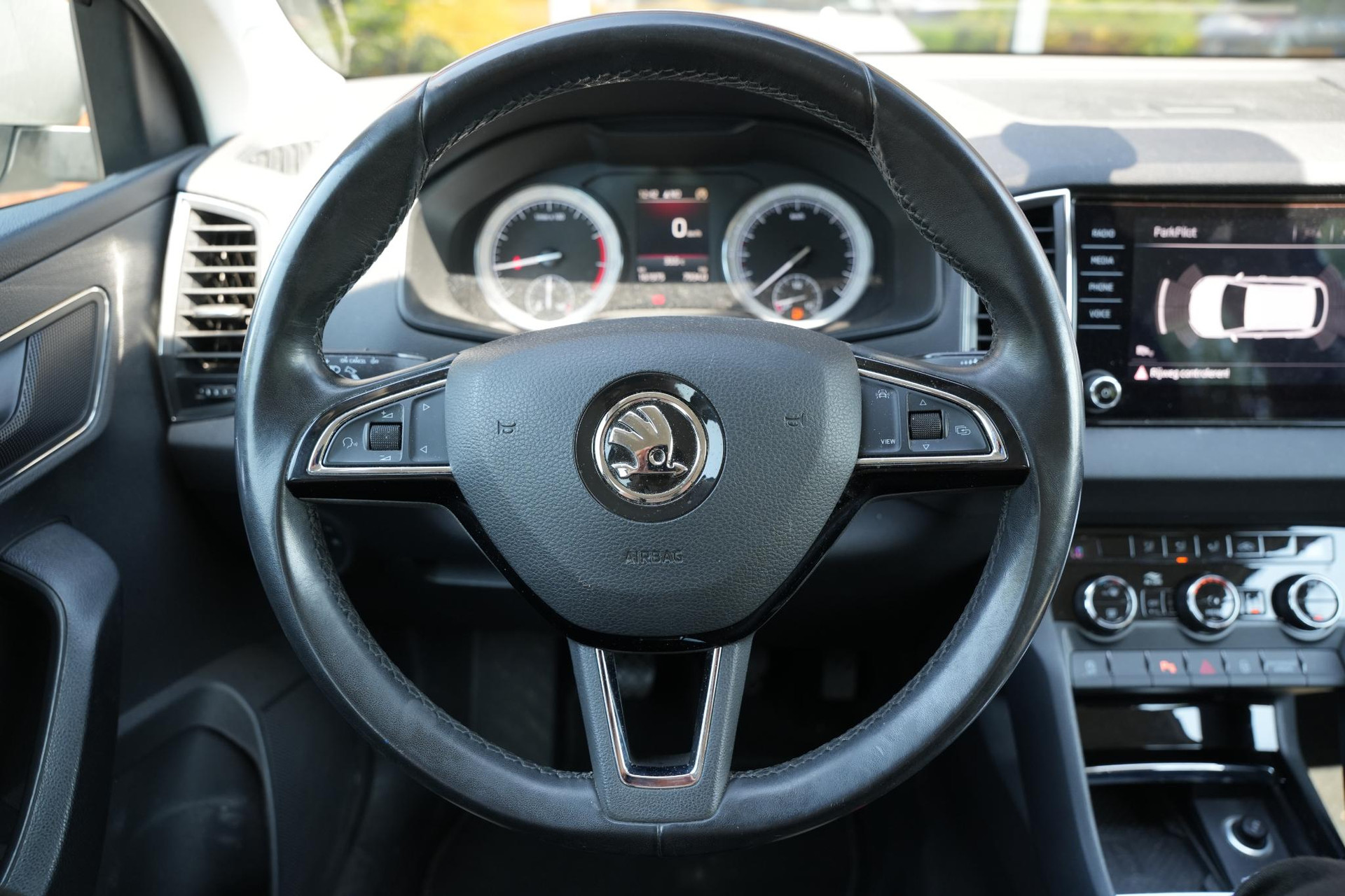 Škoda Karoq 1.0 TSI Business Edition 2020 Steel grey 6