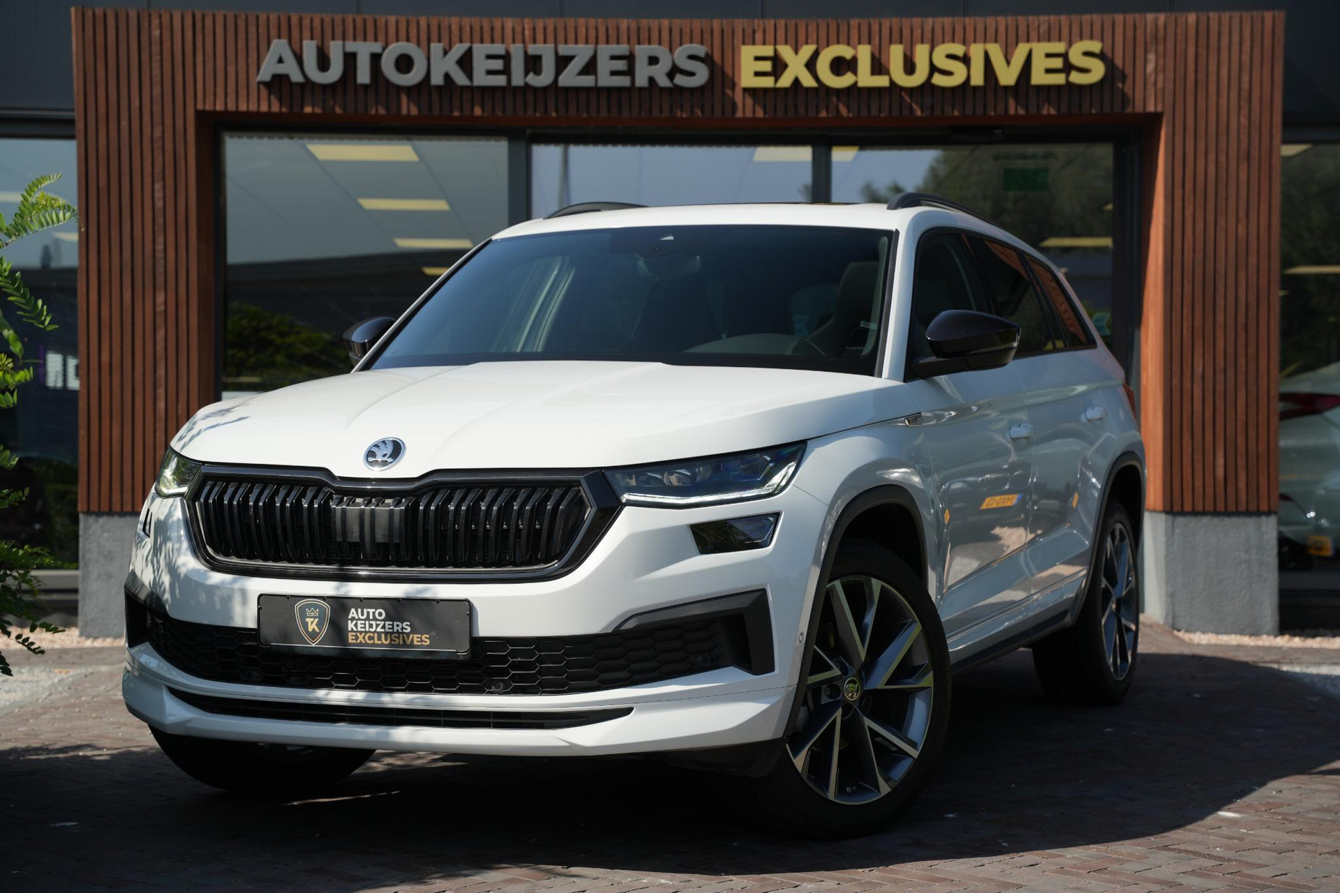 Škoda Kodiaq 1.5 TSI MHEV Sportline Business 7p 2026 Moon white metallic (2Y2Y) 5