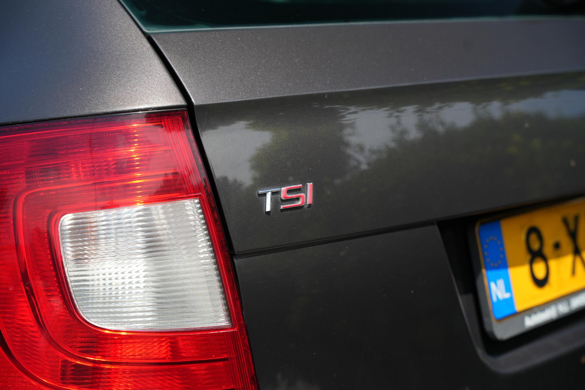 Škoda Superb Combi 2.0 TSI Elegance Business Line 2011 Mocha (brown) (6Q6Q) 13
