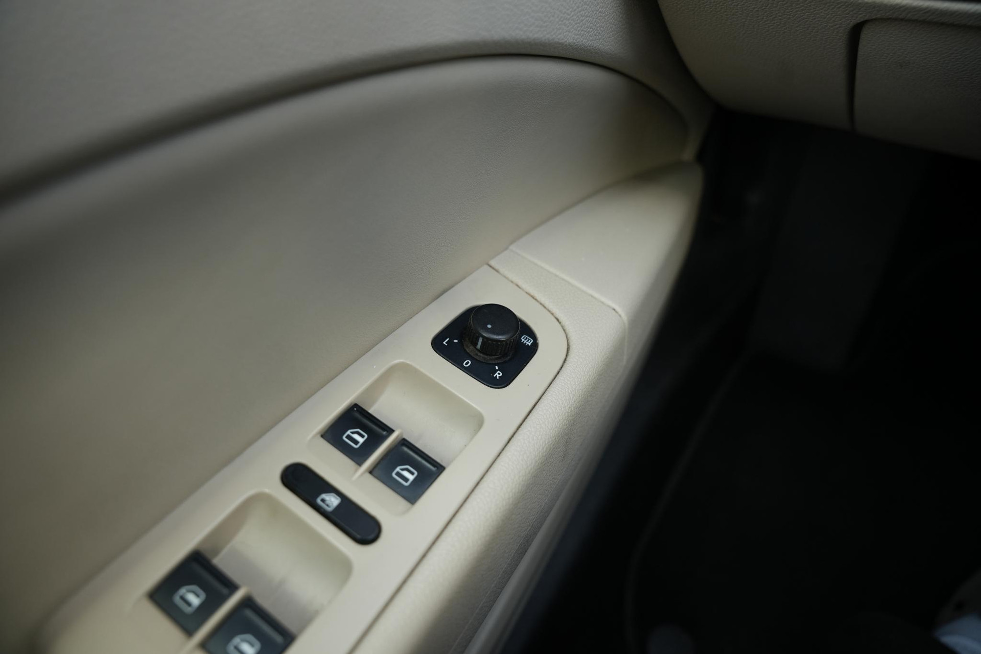 Škoda Superb Combi 2.0 TSI Elegance Business Line 2011 Mocha (brown) (6Q6Q) 20
