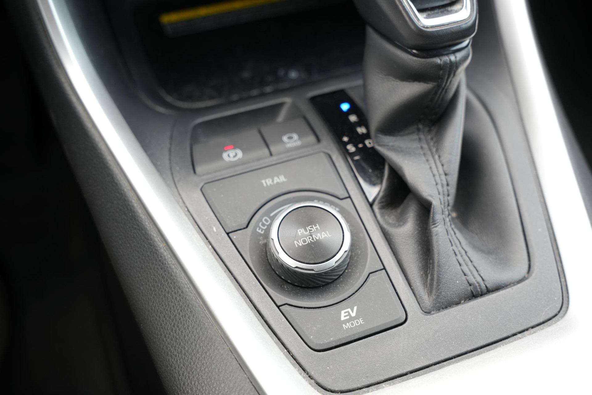 Toyota RAV4 2.5 Hybrid AWD Business Intro 2019 (040) 15