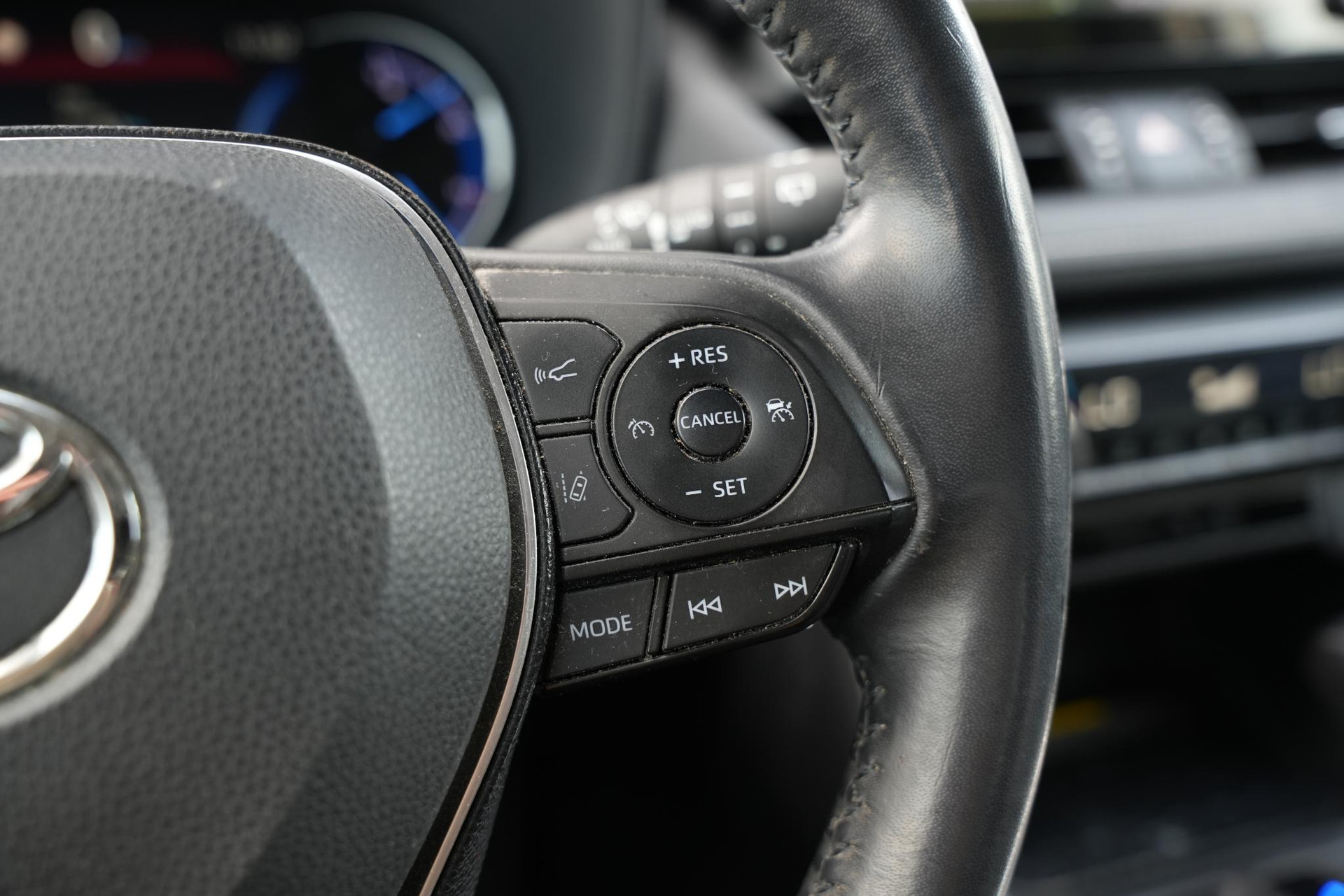 Toyota RAV4 2.5 Hybrid AWD Business Intro 2019 (040) 22