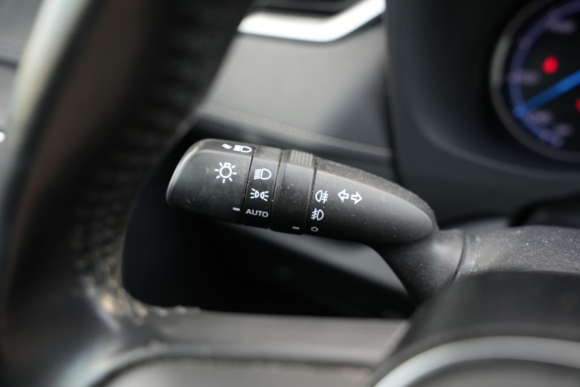 Toyota RAV4 2.5 Hybrid AWD Business Intro 2019 (040) 23