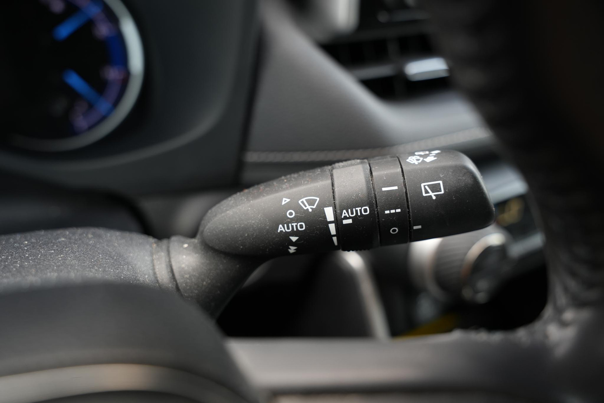 Toyota RAV4 2.5 Hybrid AWD Business Intro 2019 (040) 24