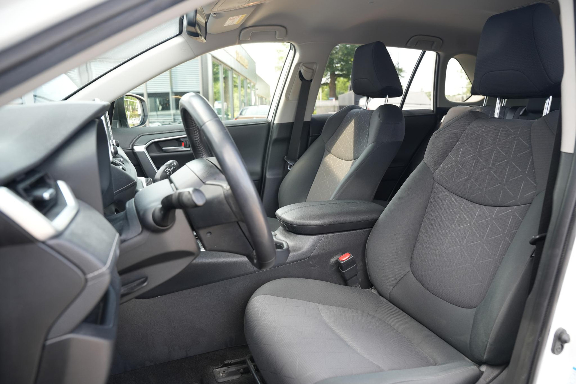 Toyota RAV4 2.5 Hybrid AWD Business Intro 2019 (040) 4