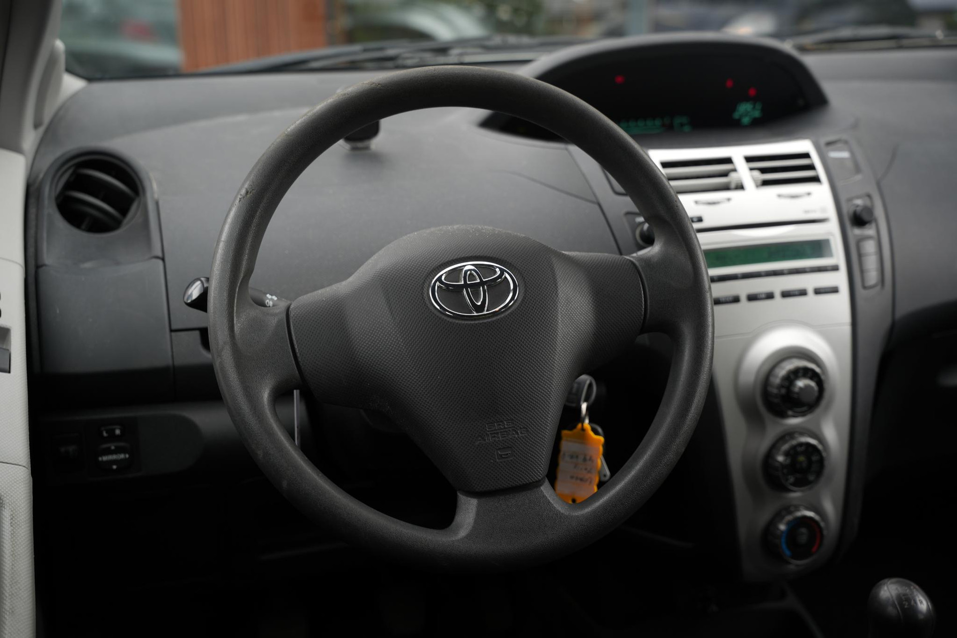 Toyota Yaris 1.3 VVTi Sol 2009 (1G3) 13