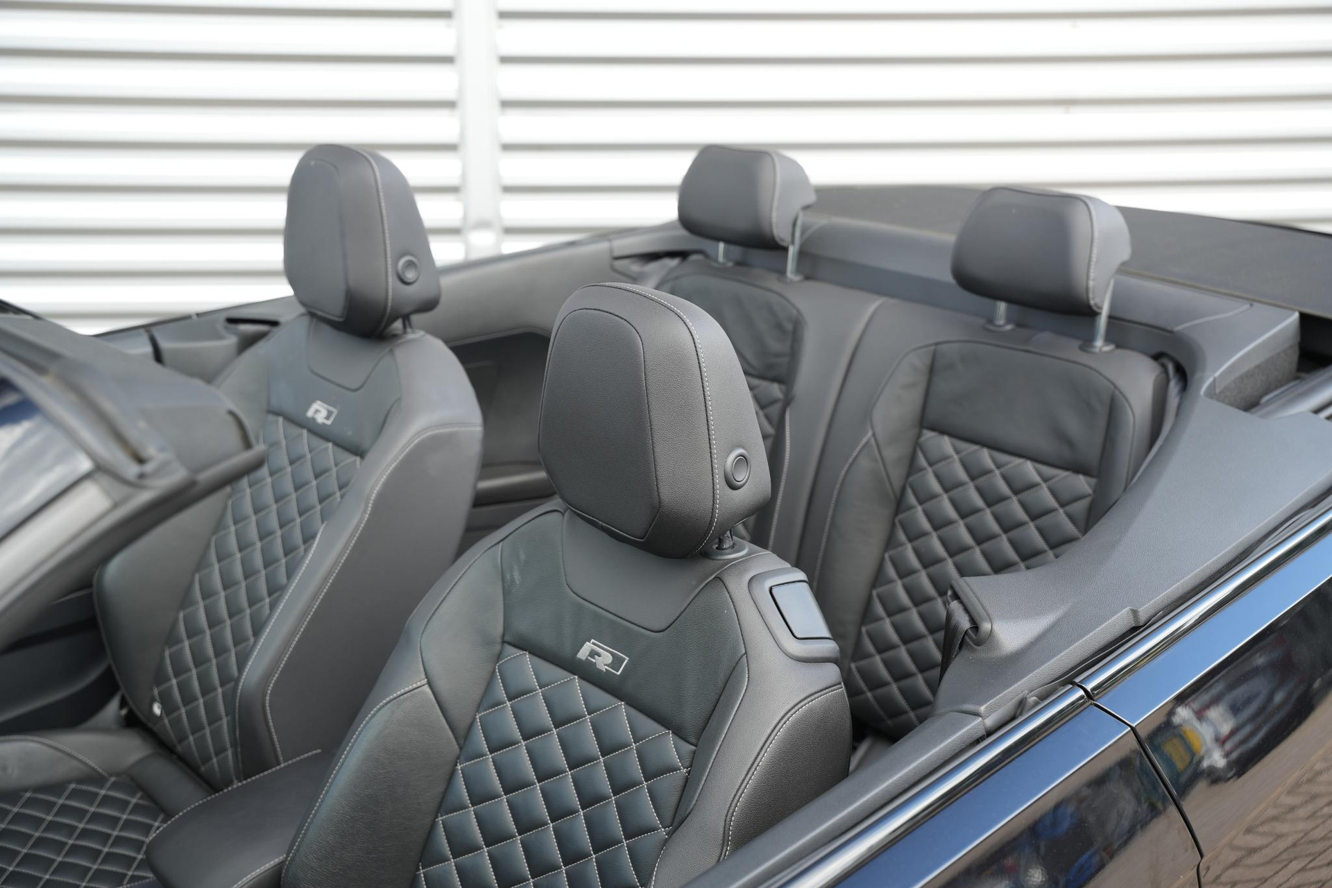 Volkswagen T-Roc Cabrio 1.5 TSI R-Line 2021 Deep black zwart 18