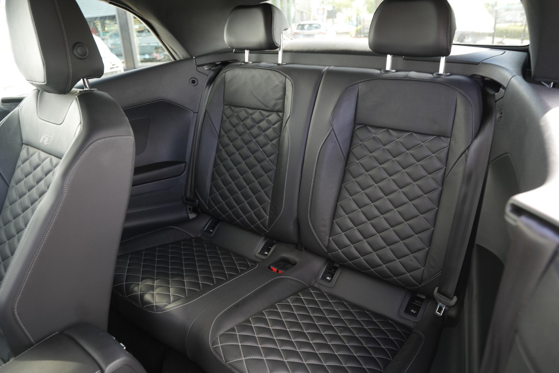 Volkswagen T-Roc Cabrio 1.5 TSI R-Line 2021 Deep black zwart 6