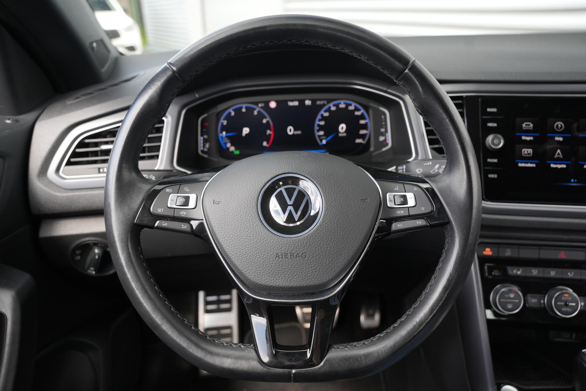 Volkswagen T-Roc Cabrio 1.5 TSI R-Line 2021 Deep black zwart 8