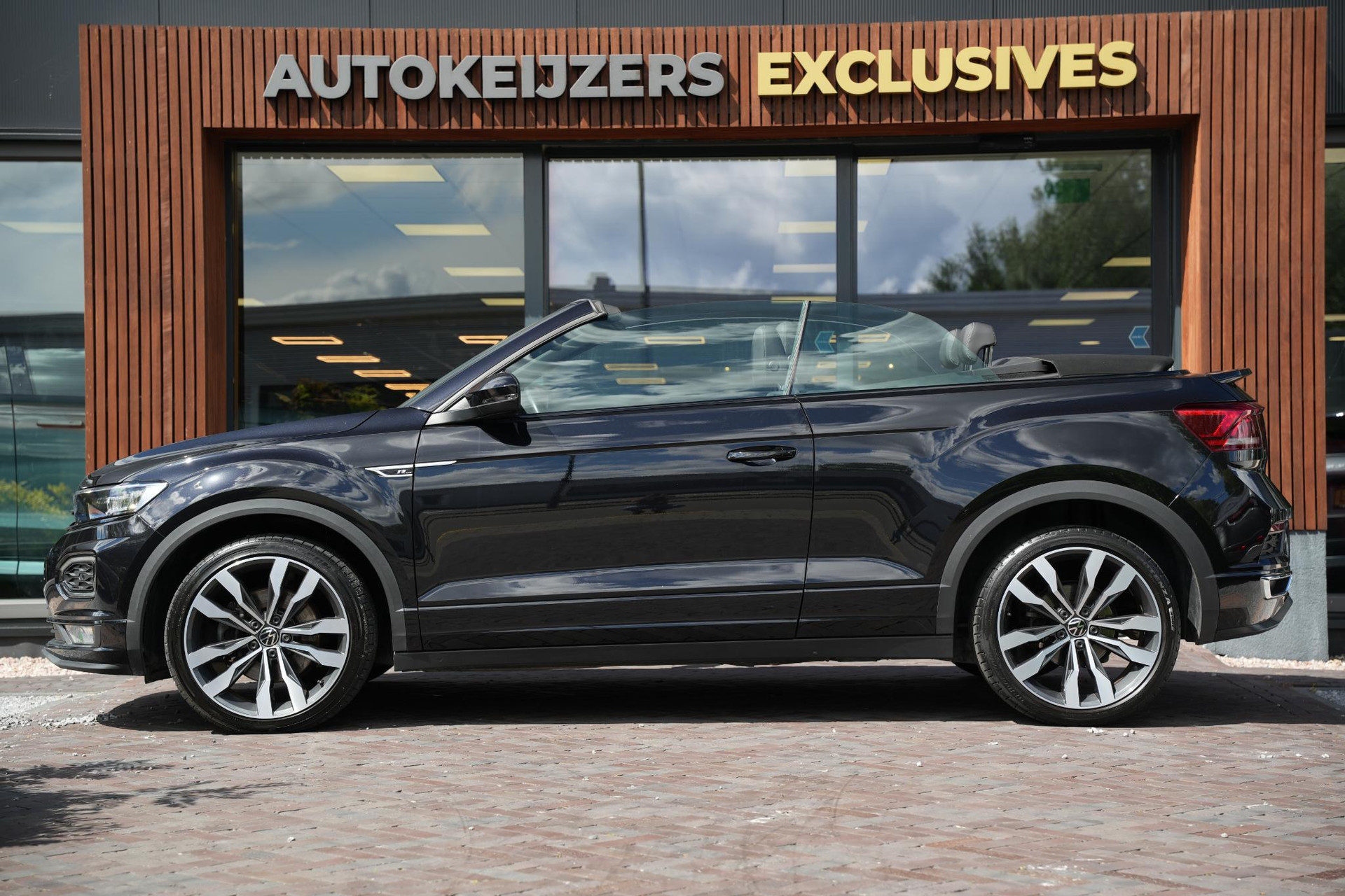 Volkswagen T-Roc Cabrio 1.5 TSI R-Line 2021 Deep black zwart 9