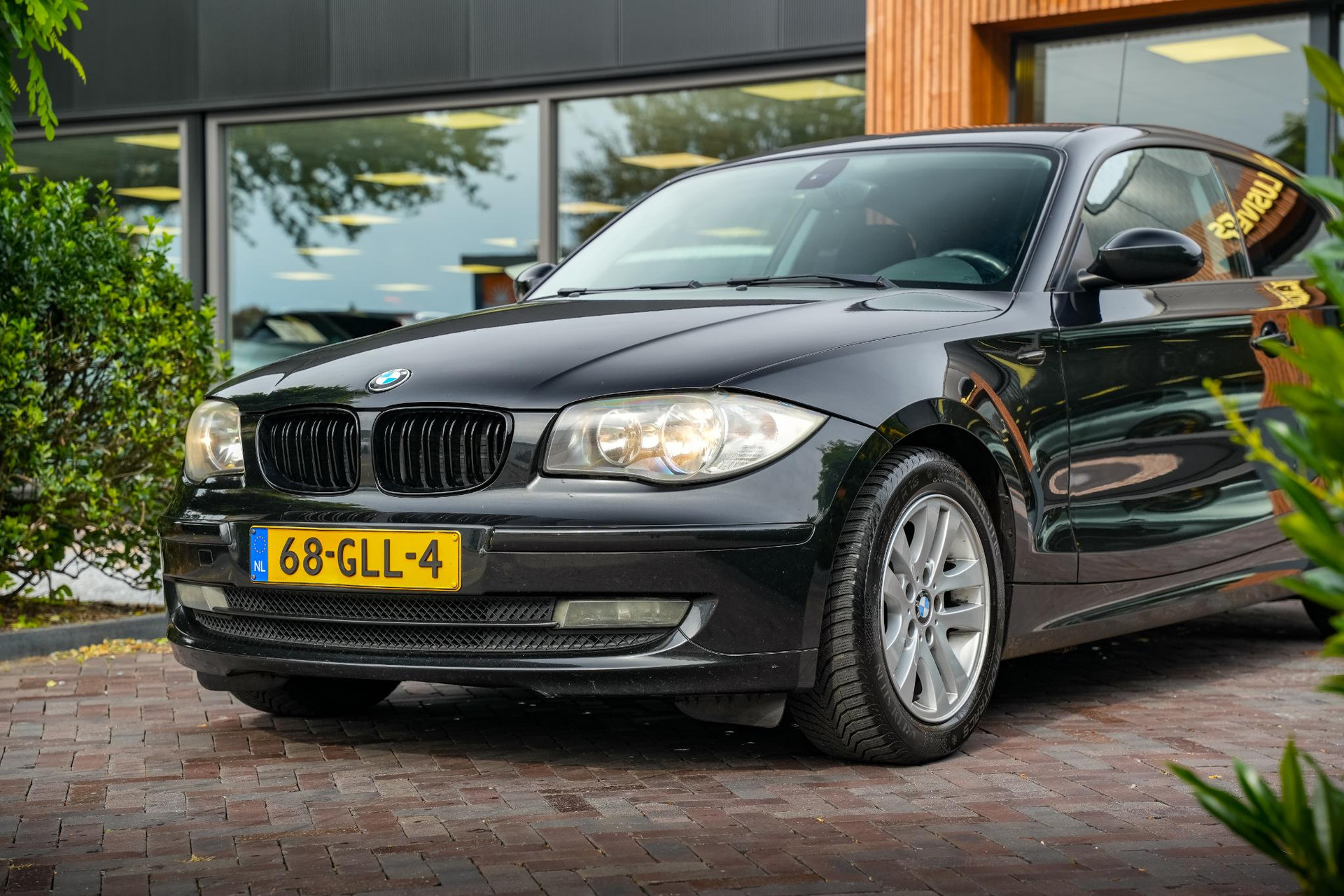 BMW 1-serie 120d Business Line 2008 Saphirschwarz metallic 13