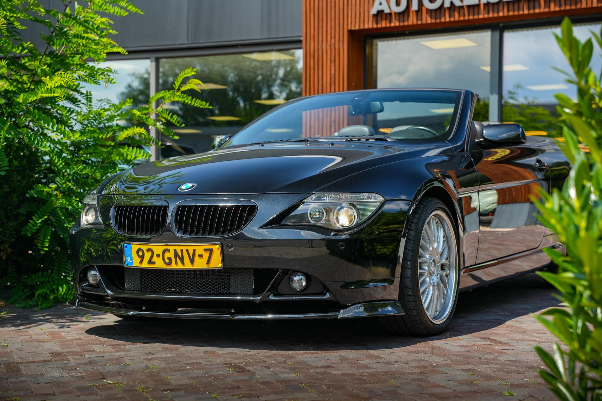 BMW 6 Serie Cabrio 650i 2007 BLACK SAPPHIRE METALLIC (475) 12