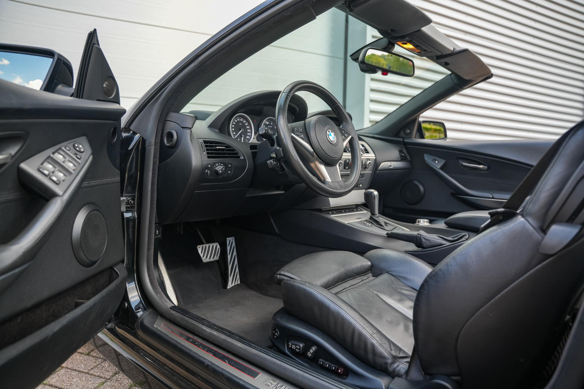 BMW 6 Serie Cabrio 650i 2007 BLACK SAPPHIRE METALLIC (475) 2