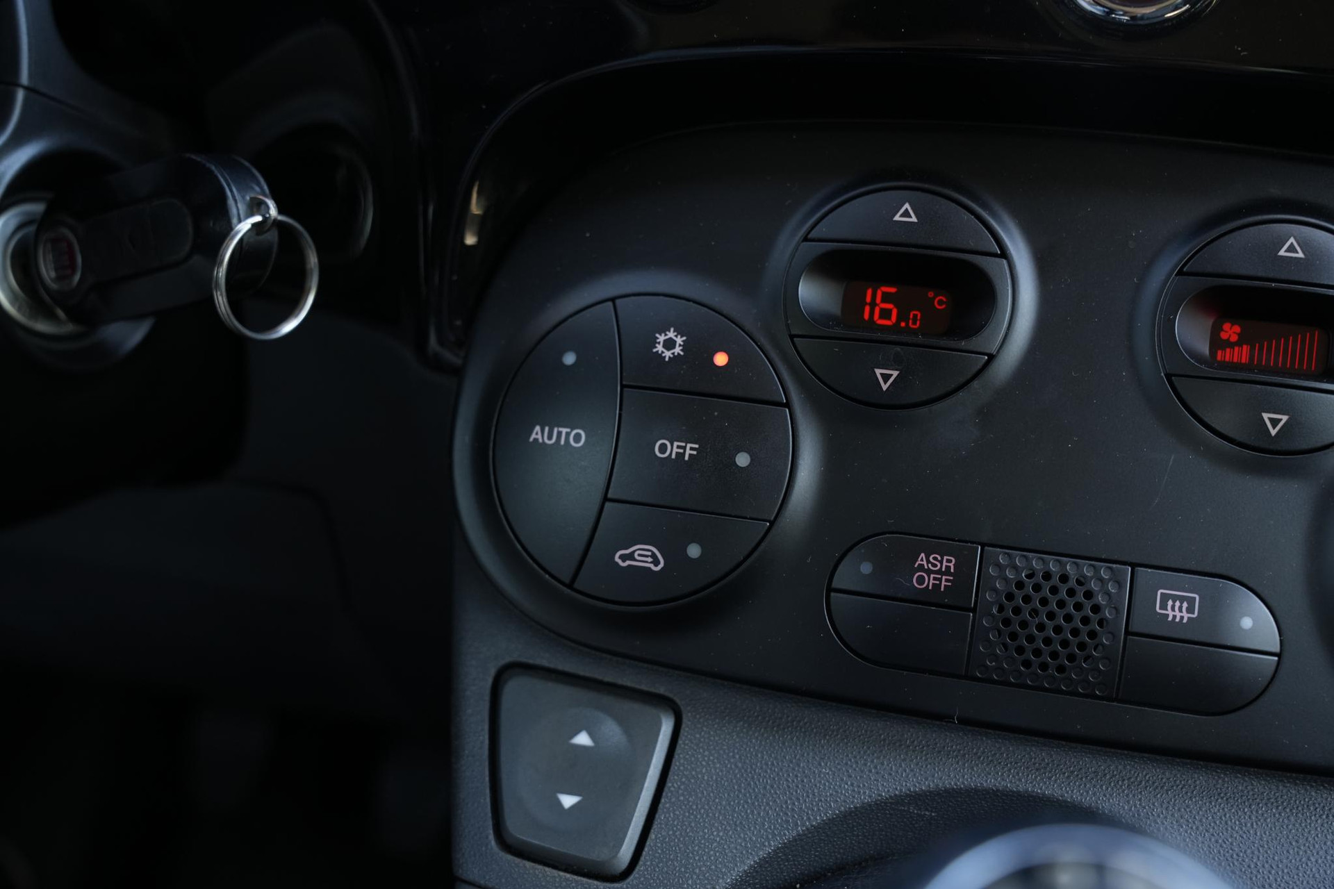 Fiat 500 1.4-16V Sport 2008  31