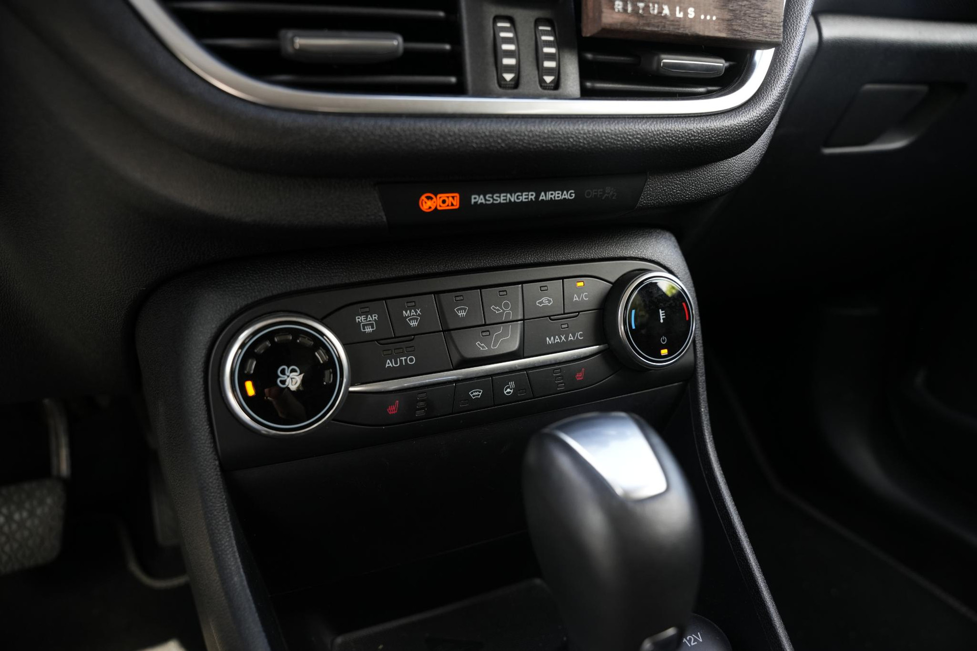 Ford Fiesta 1.0 EcoBoost Hybrid Titanium 2022  29