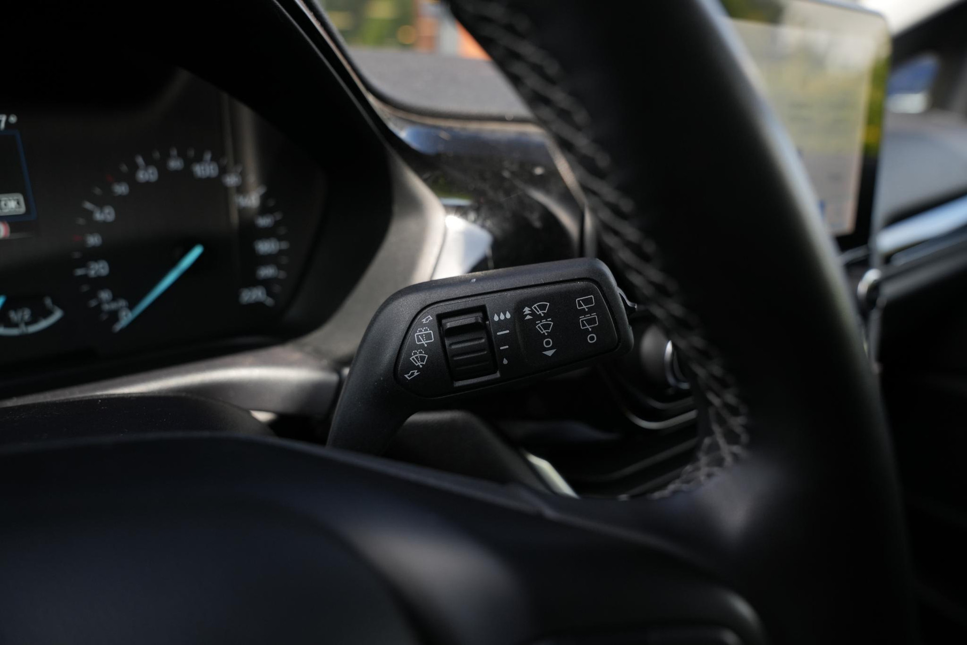 Ford Fiesta 1.0 EcoBoost Hybrid Titanium 2022  33