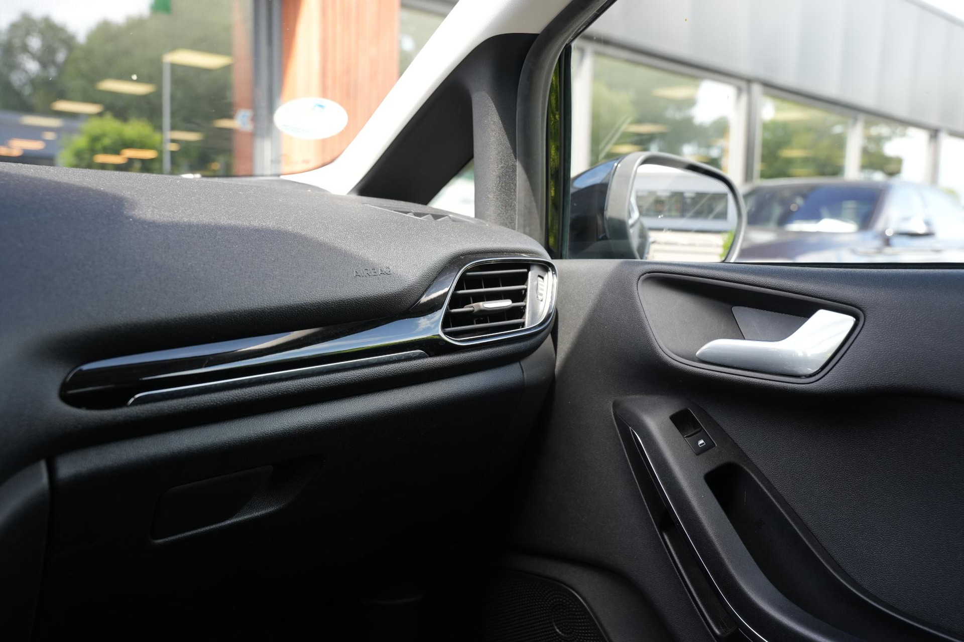 Ford Fiesta 1.0 EcoBoost Hybrid Titanium 2022  38