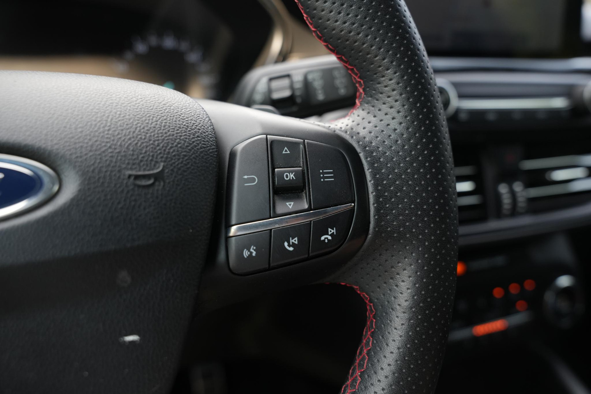 Ford FOCUS Wagon 1.5 EcoBoost ST Line Business 2019  20