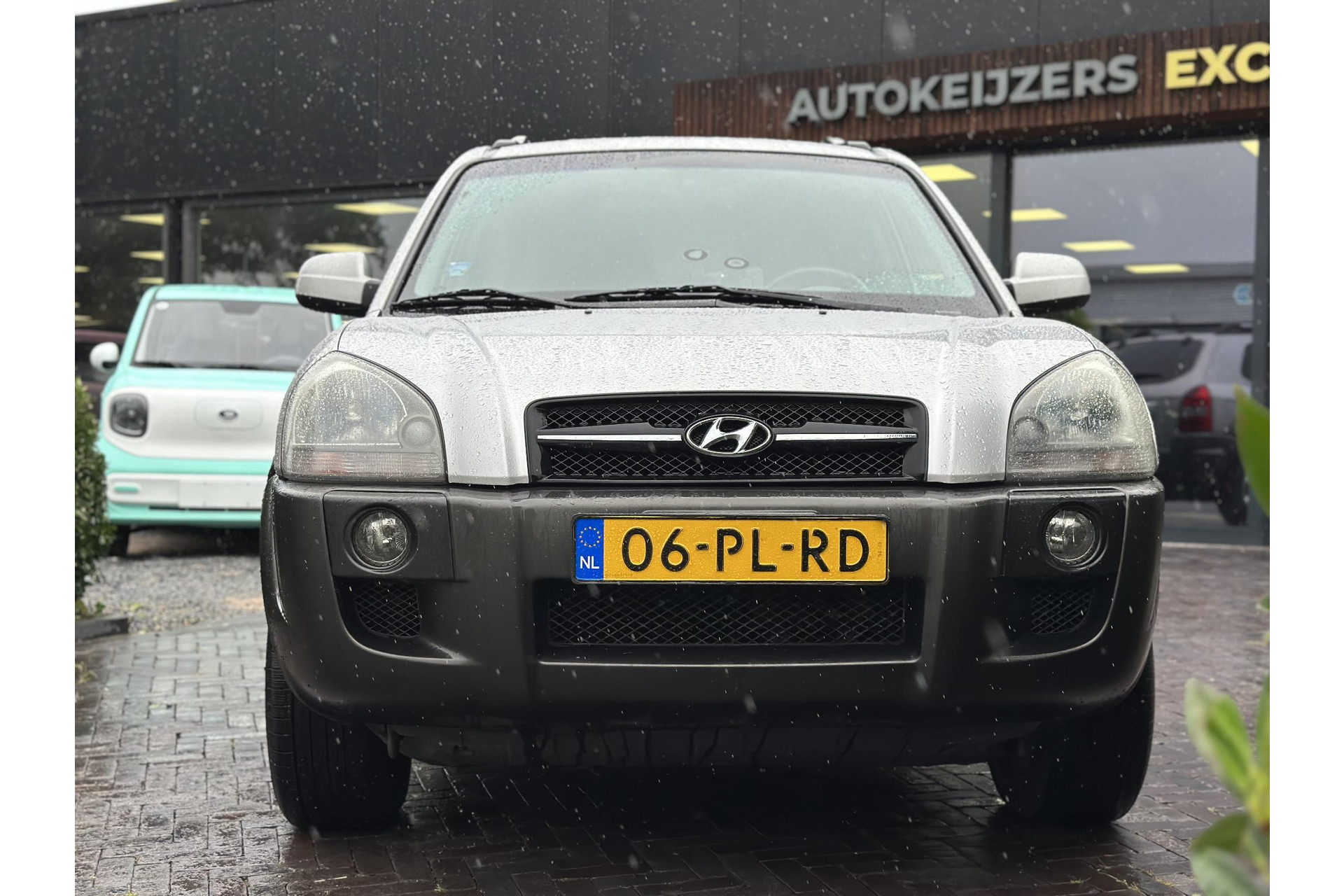 Hyundai Tucson 2.7i V6 4WD Style 2004 Warm Silver Metallic (YK) 2