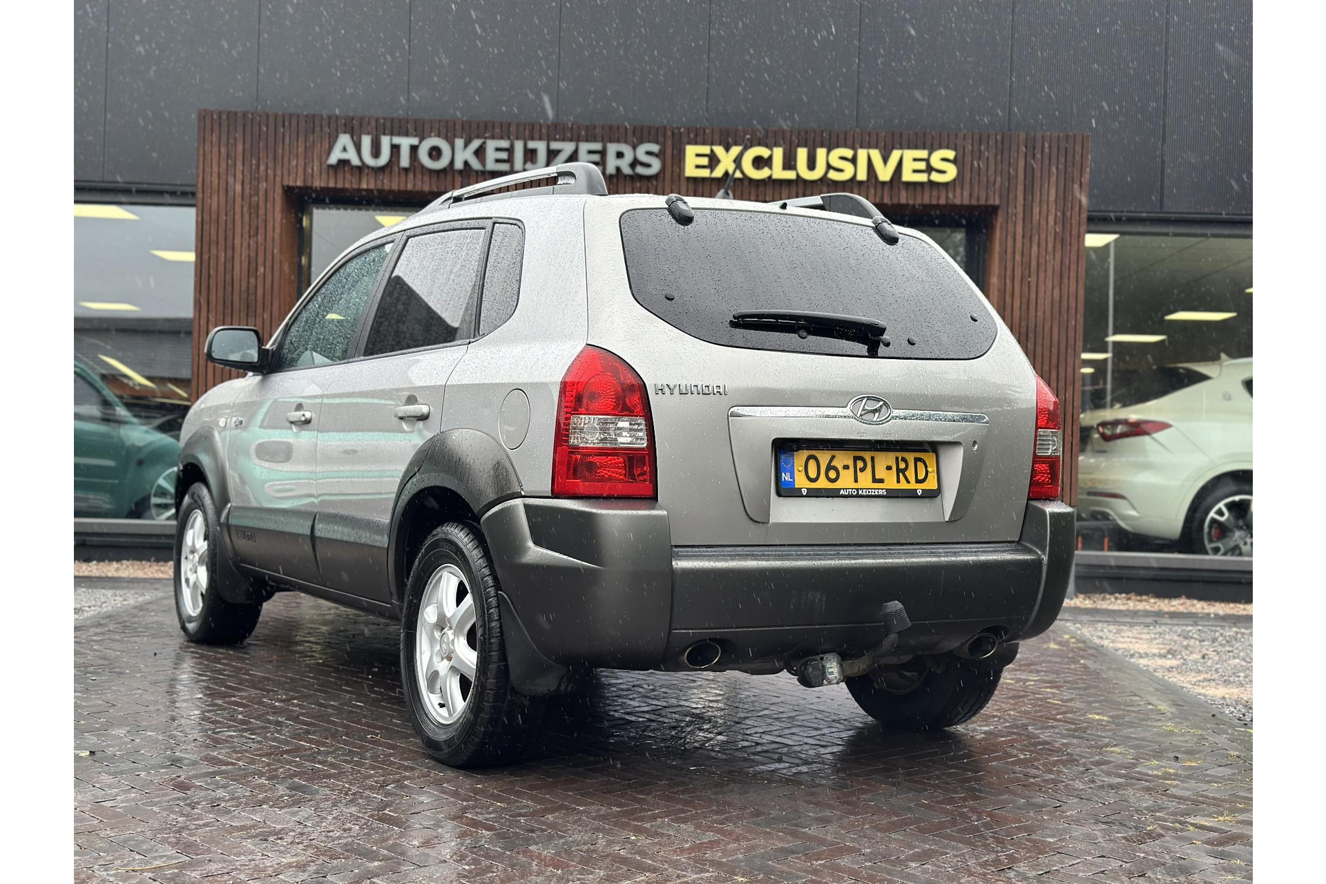 Hyundai Tucson 2.7i V6 4WD Style 2004 Warm Silver Metallic (YK) 5