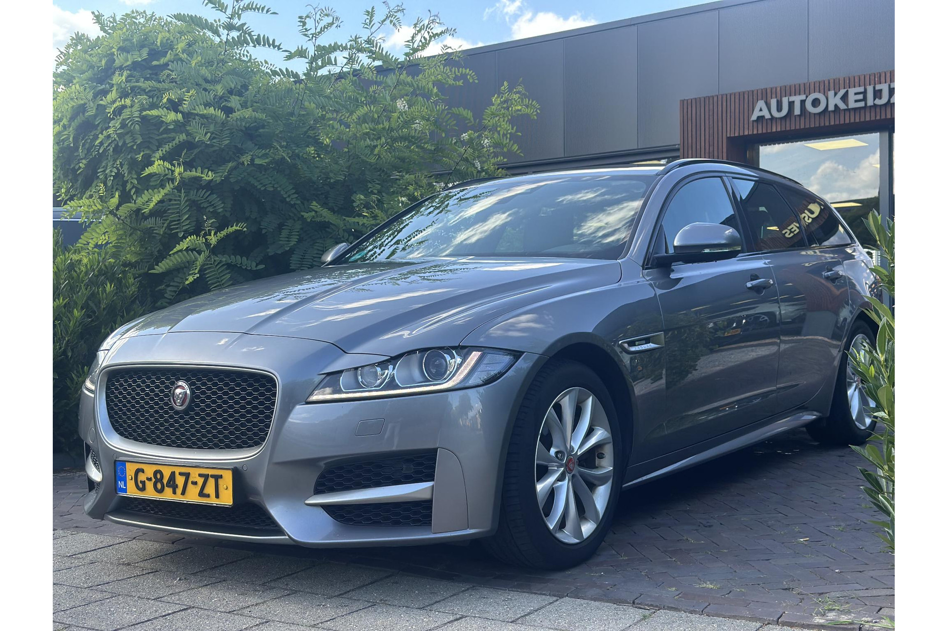 Jaguar XF Sportbrake 2.0d Chequered Flag 2020 Eiger grey-JBC2409 (1DF) 6