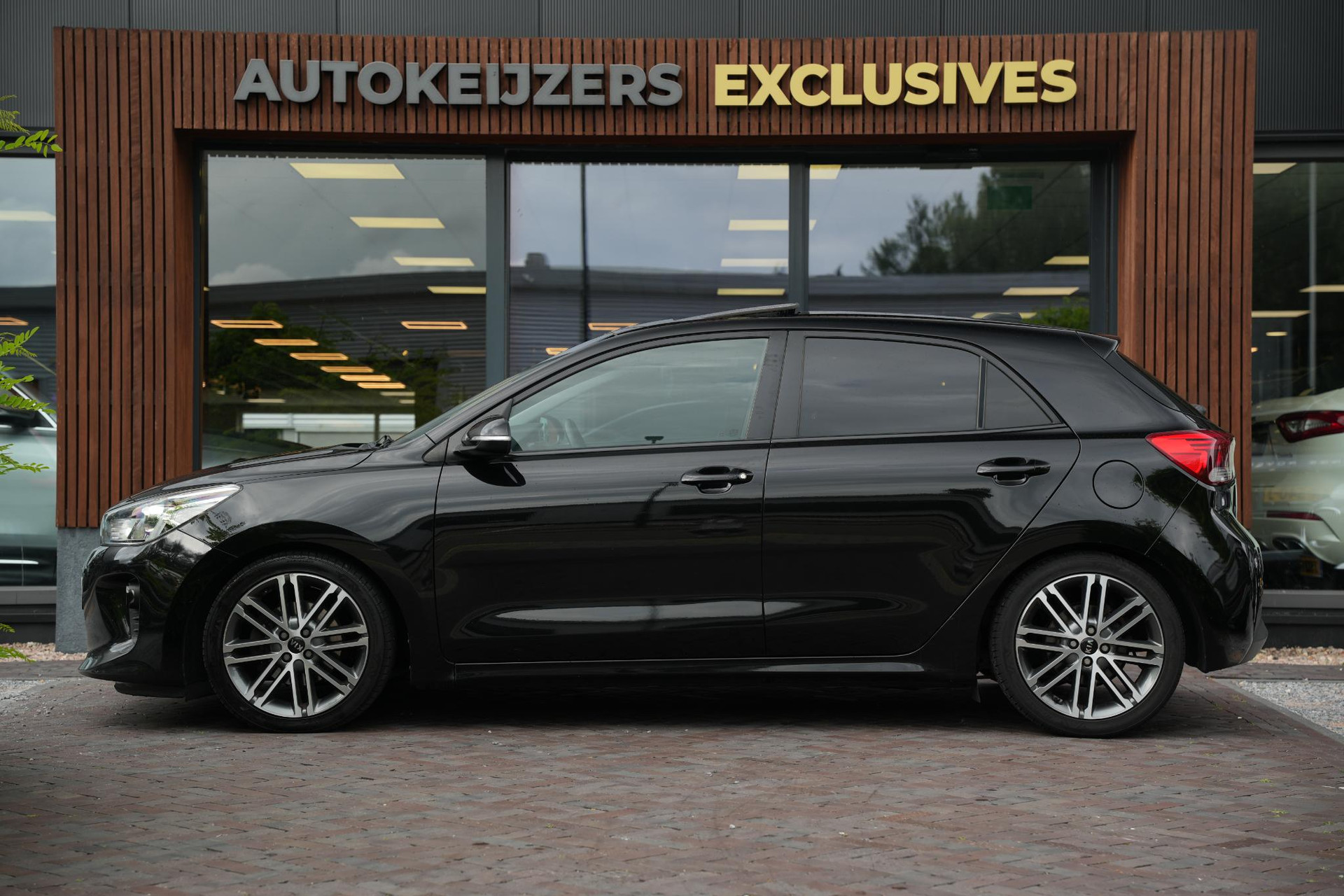 Kia Rio 1.0 TGDI Platinum 2017 Aurora Black Pearl (ABP) 7
