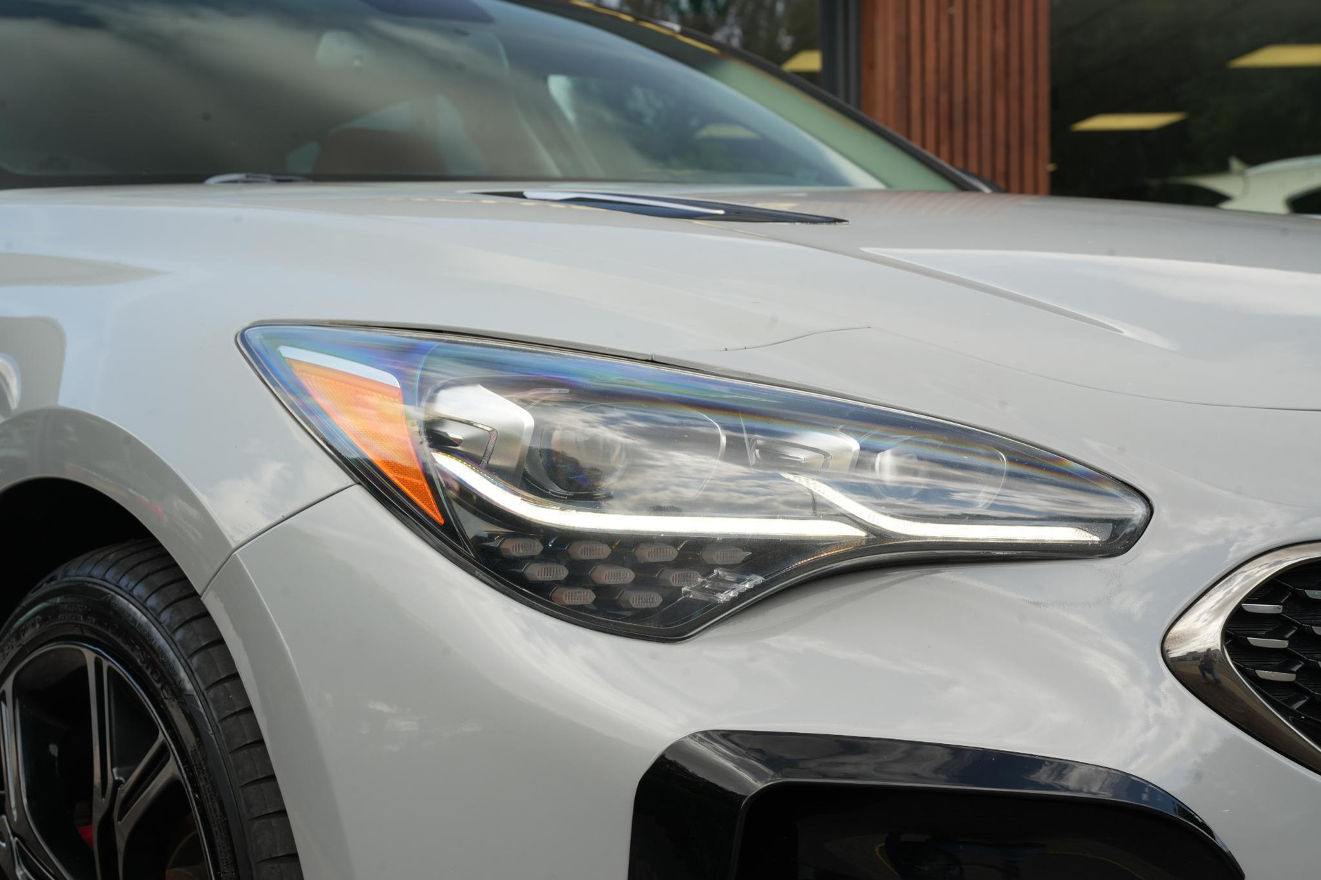 Kia Stinger 3.3 V6 T-GDI AWD GT 2019 Ceramic Silver Metallic (C4S) 11