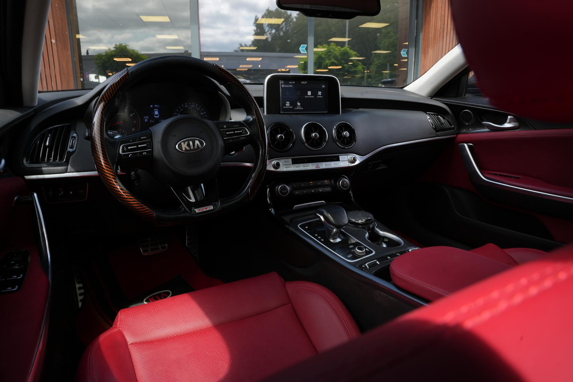 Kia Stinger 3.3 V6 T-GDI AWD GT 2019 Ceramic Silver Metallic (C4S) 2