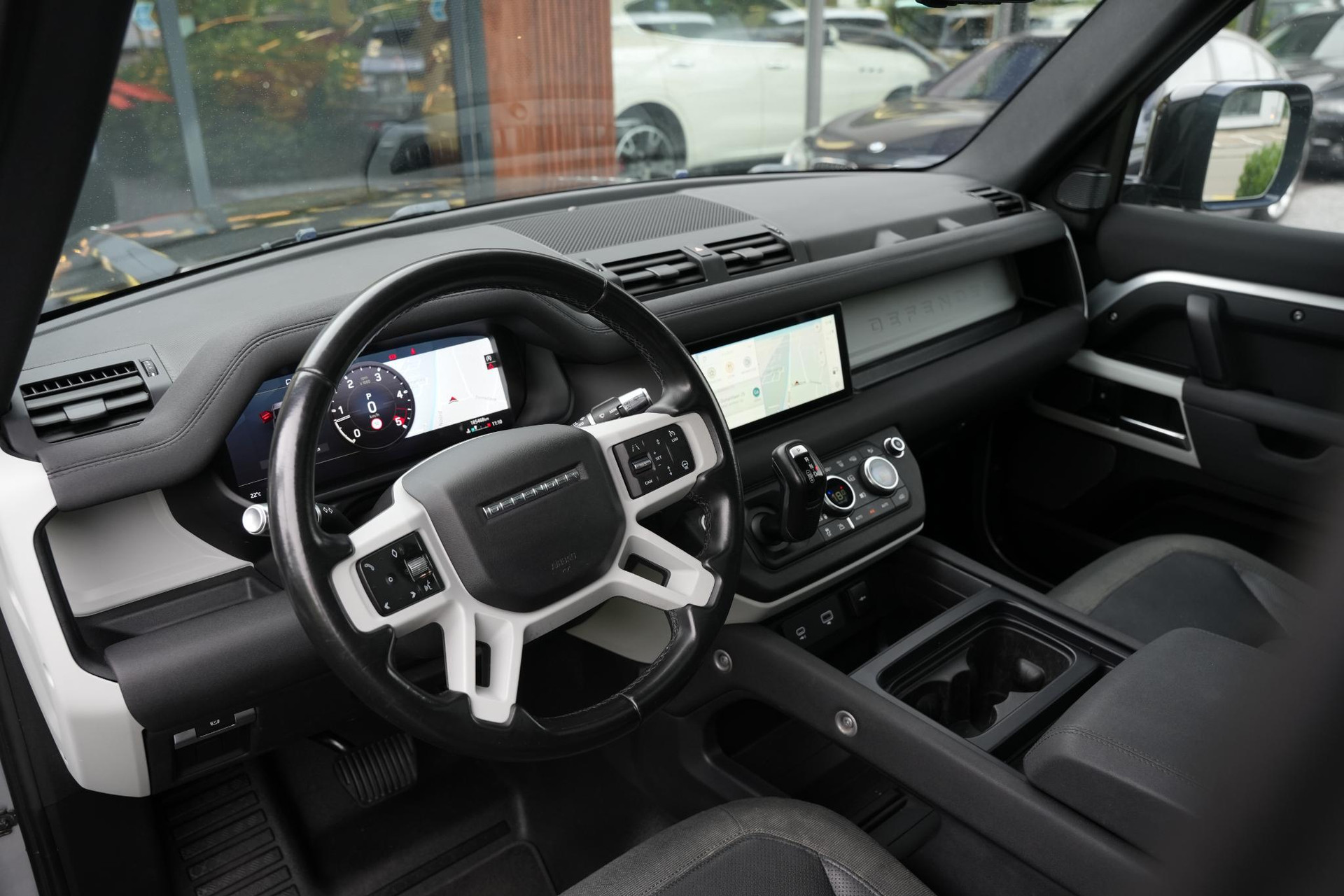 Land Rover Defender 2.0 D240 110 HSE 2020 Exterior Paint - Indus Silver (1AC) 2