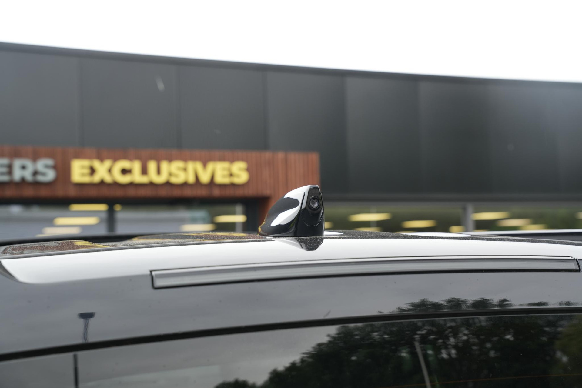 Land Rover Defender 2.0 D240 110 HSE 2020 Exterior Paint - Indus Silver (1AC) 22