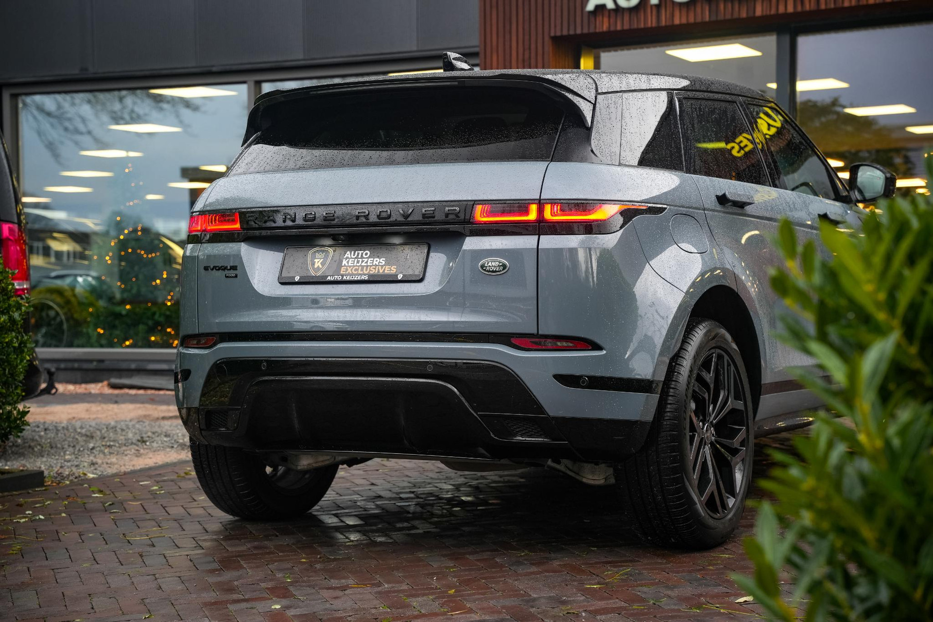 Land Rover Range Rover Evoque 2.0 P300 AWD R-Dynamic 2021 Nolita Grey 11