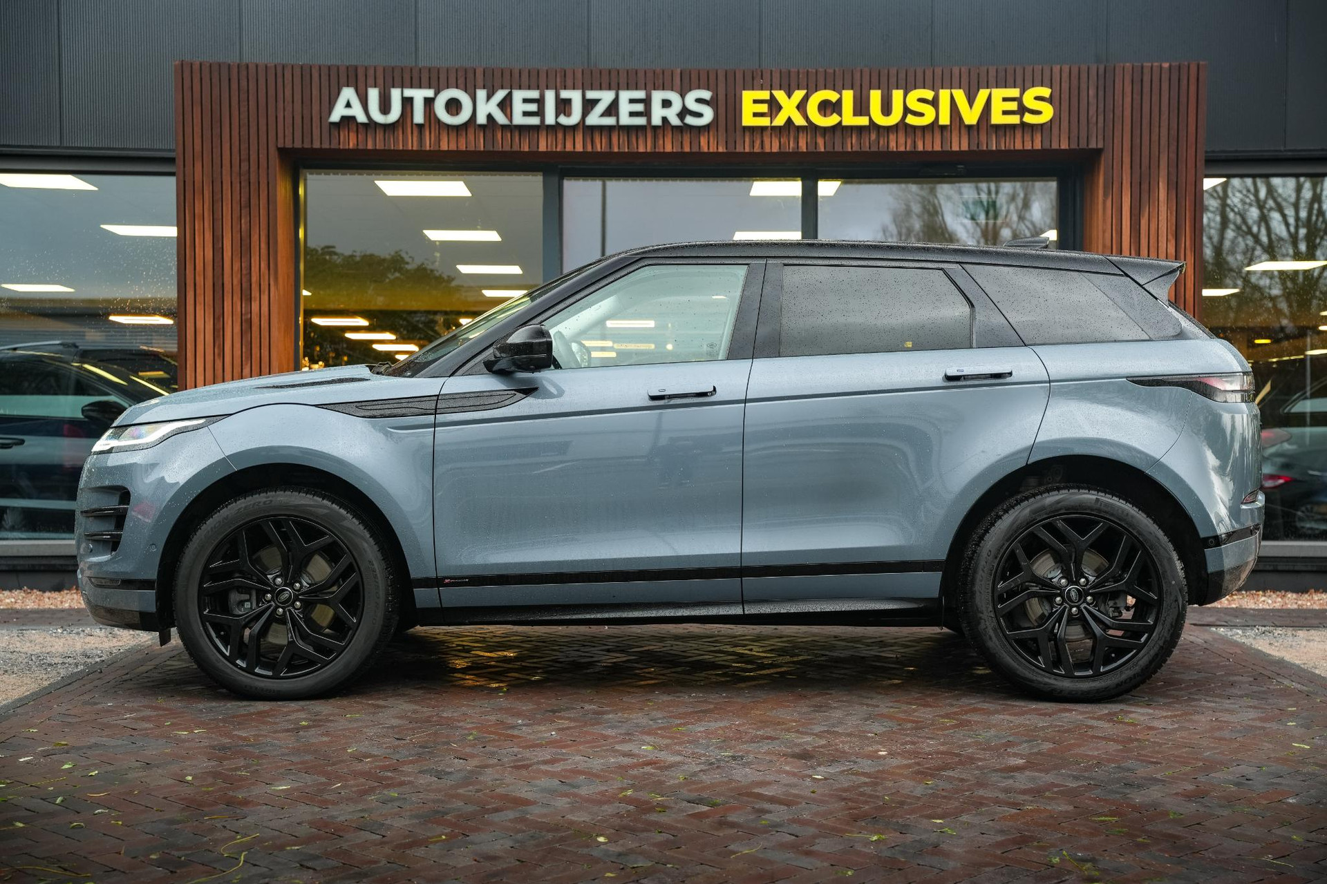 Land Rover Range Rover Evoque 2.0 P300 AWD R-Dynamic 2021 Nolita Grey 5