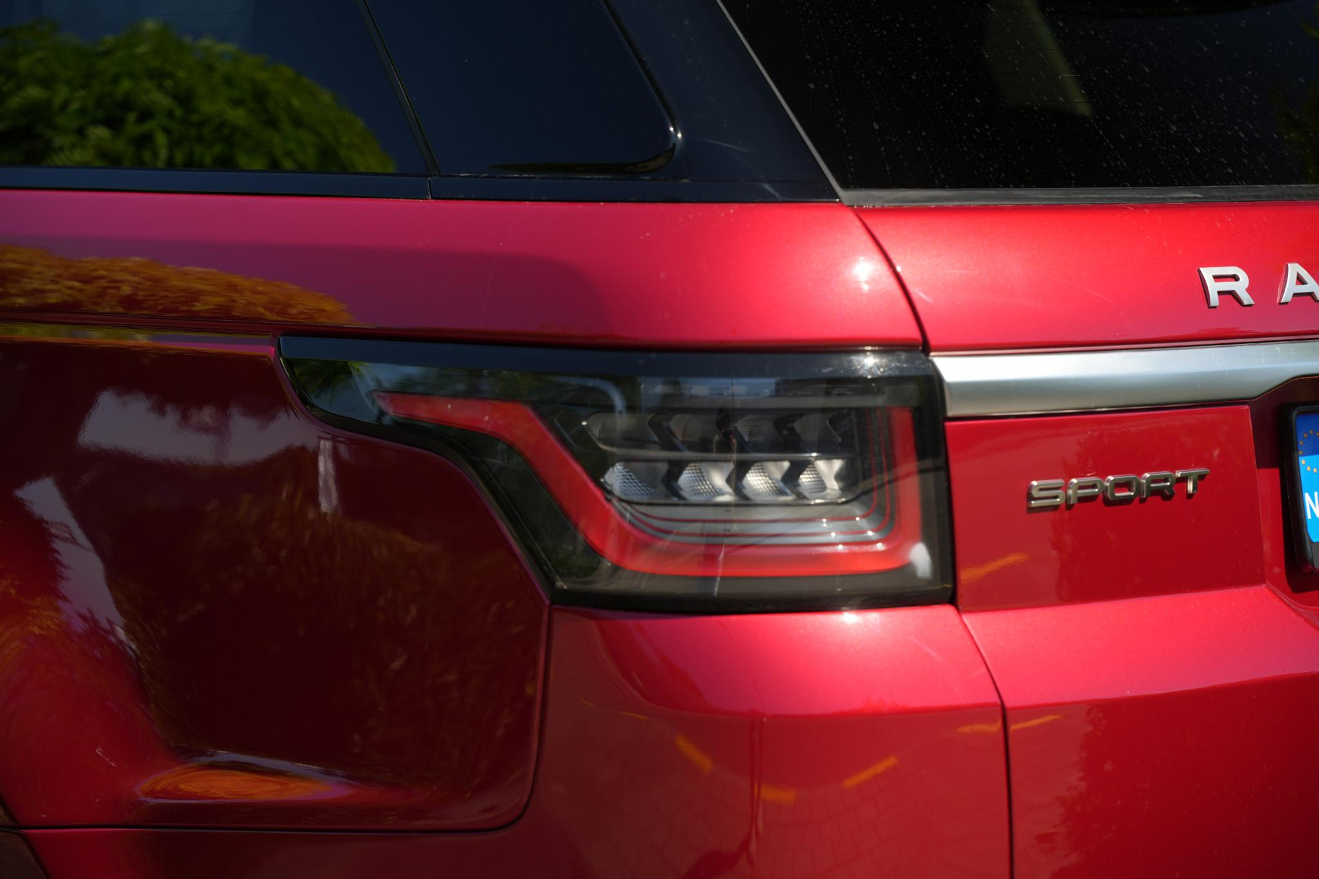 Land Rover Range Rover Sport 2.0 P400e HSE Dynamic 2019 Exterior Paint - Firenze (1AF) 25