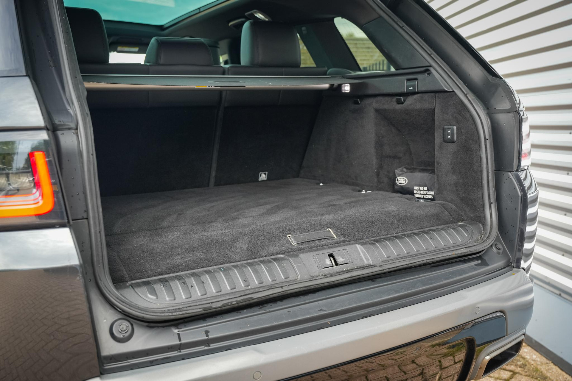 Land Rover Range Rover Sport 2.0 P400e SE 2019 Storm Grey (1AU) 26