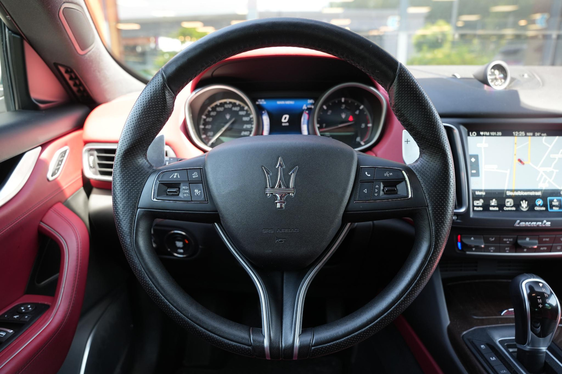 Maserati Levante 3.0 V6 D AWD GranLusso 2017  10