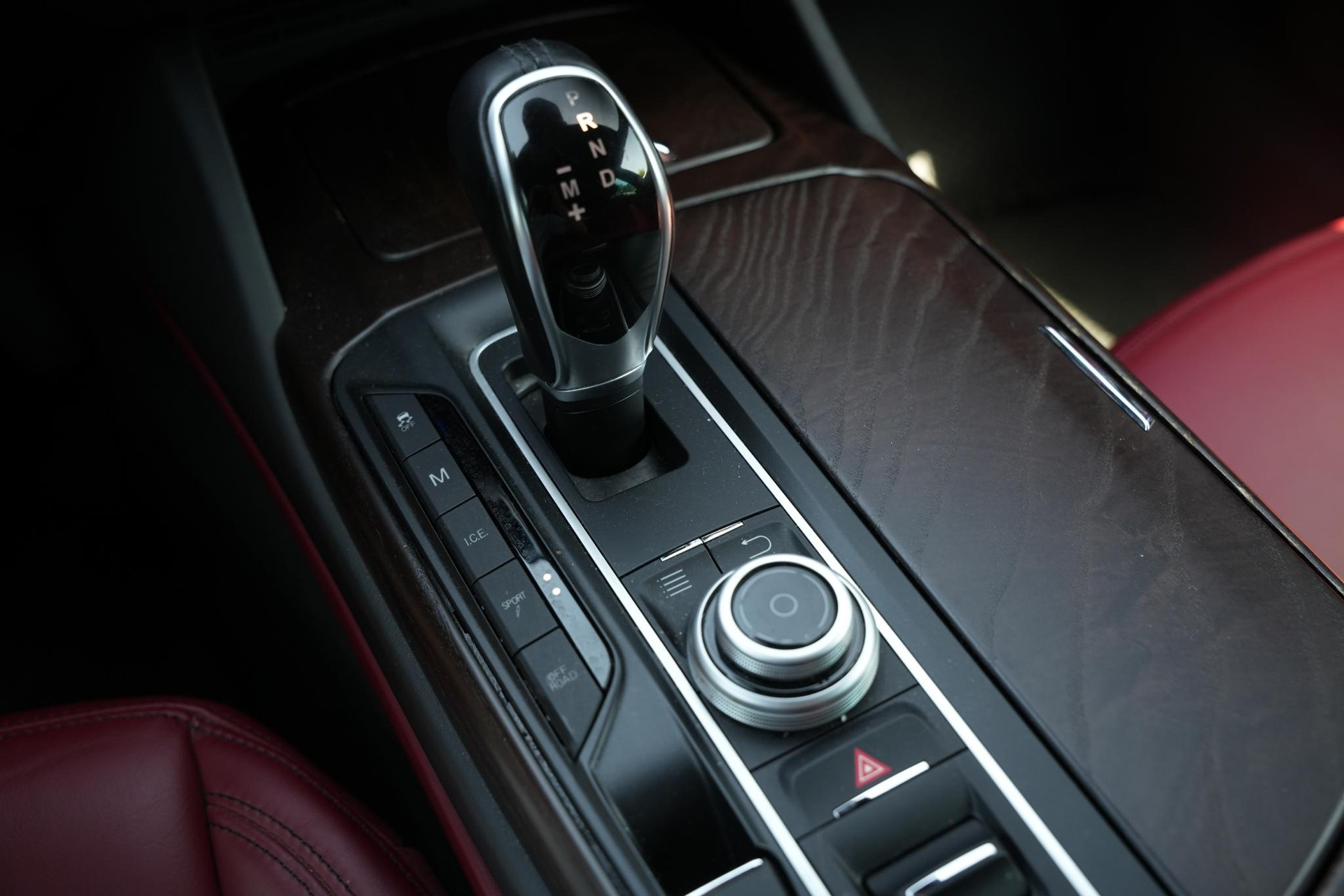 Maserati Levante 3.0 V6 D AWD GranLusso 2017  27