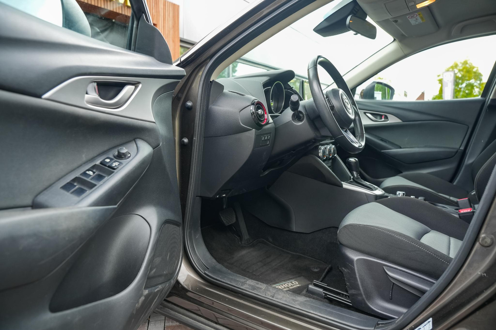 Mazda CX-3 2.0 SkyActiv-G 120 Dynamic 2017 TITANIUM FLASH MICA (42S) 6