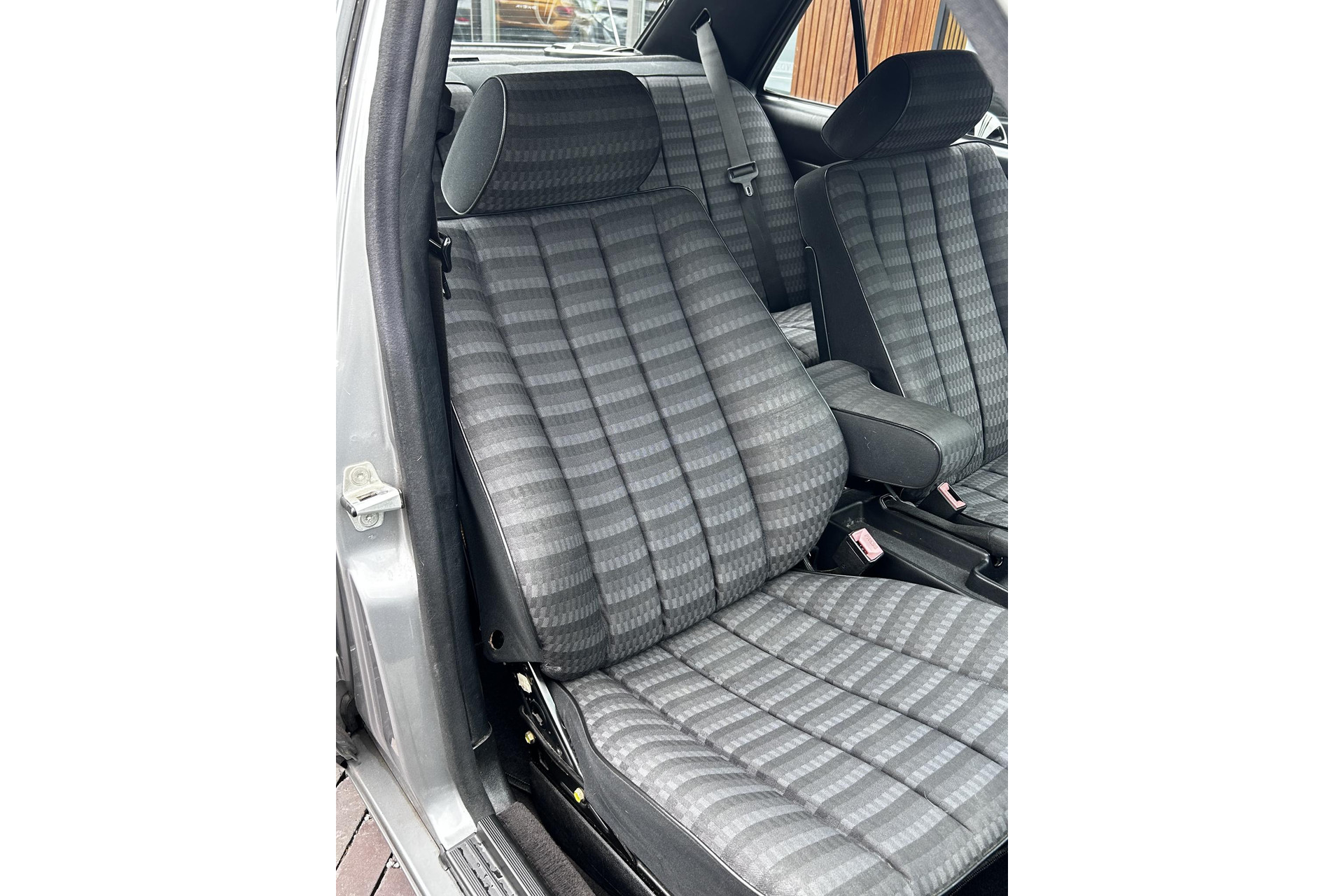 Mercedes-Benz 190 1.8 E Basic 1992  10
